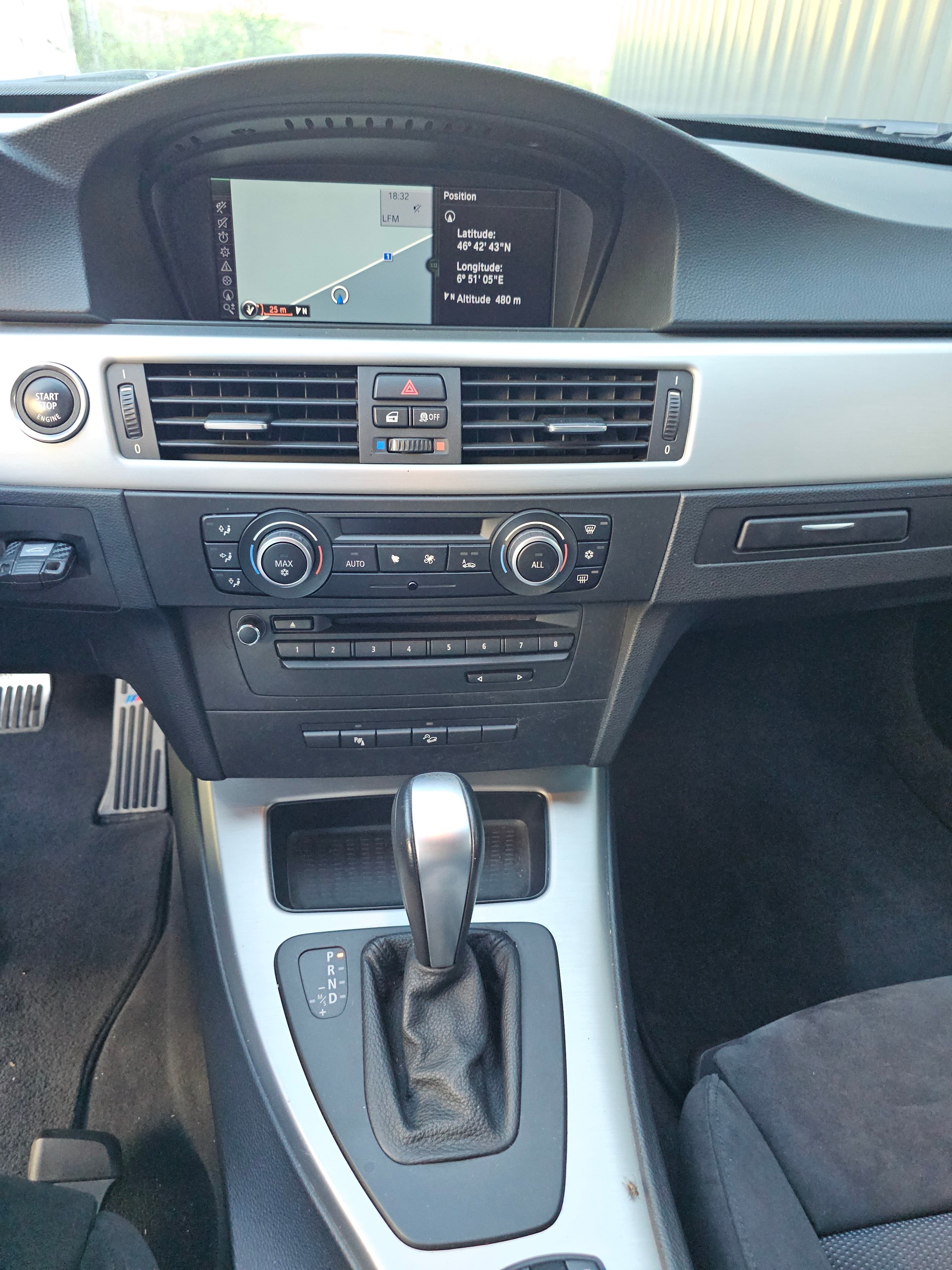BMW 320d xDrive Touring Dynamic Edition Steptronic-image-11