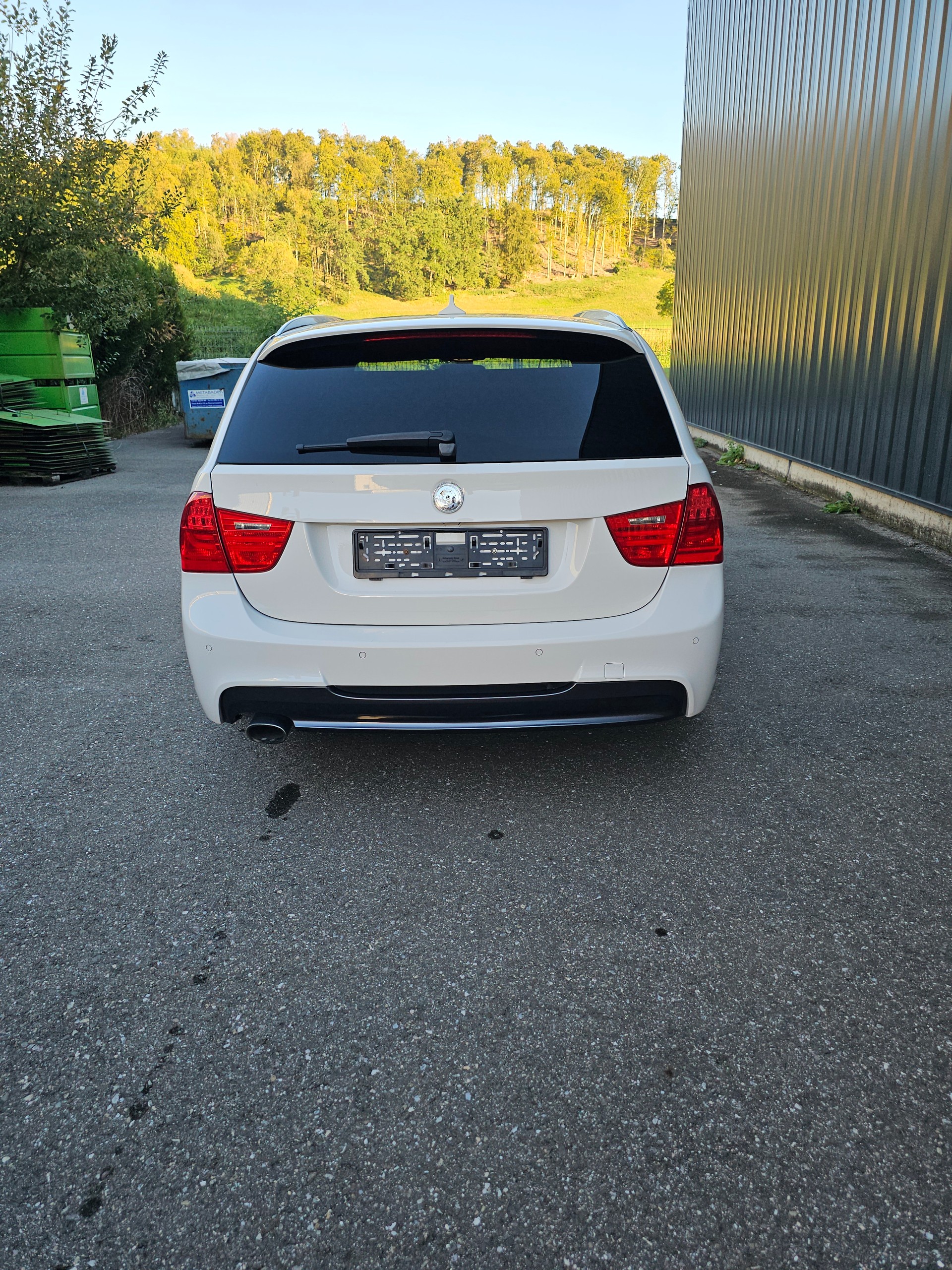 BMW 320d xDrive Touring Dynamic Edition Steptronic-image-5