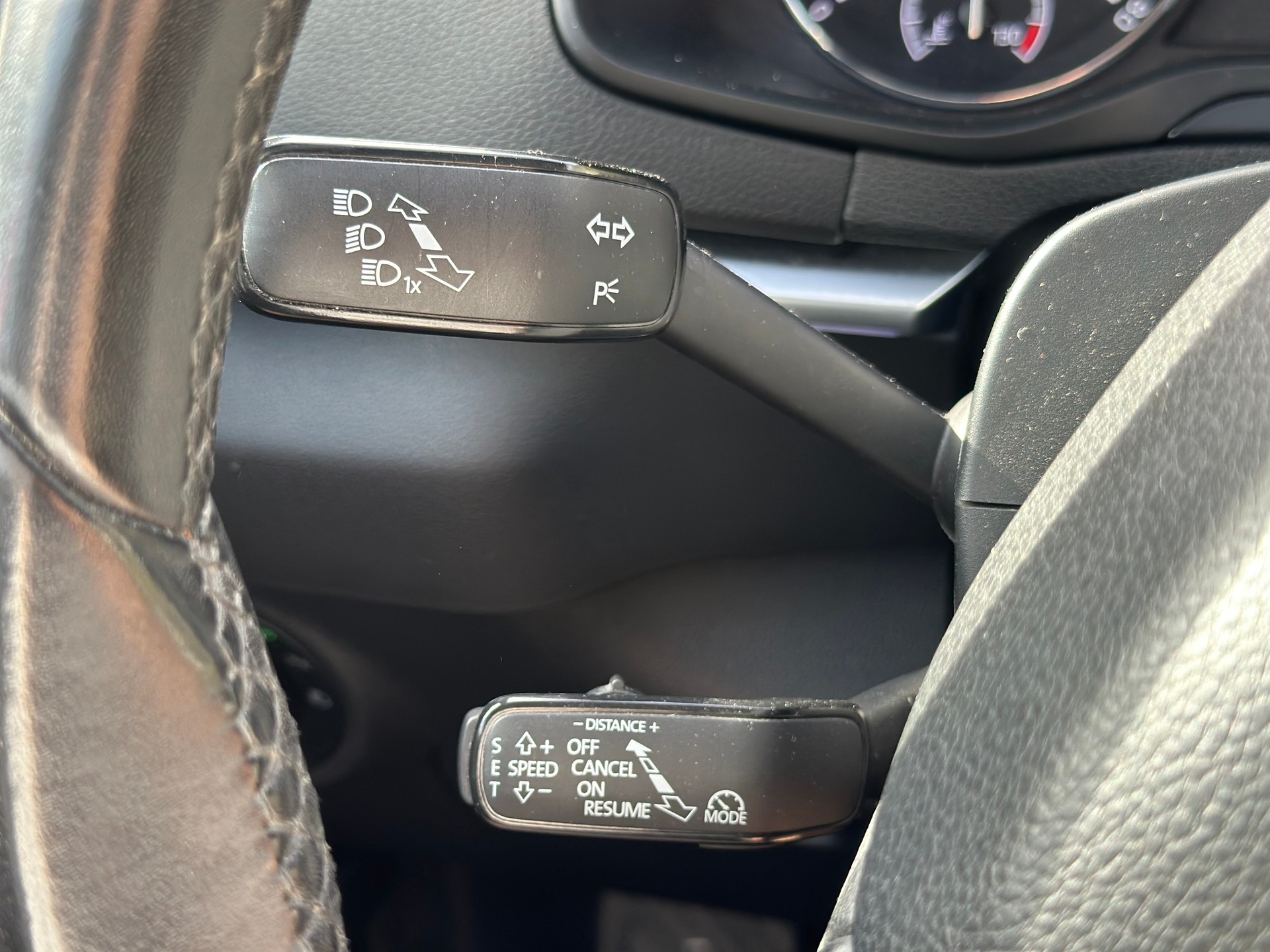 SKODA Karoq 1.5 TSI ACT Ambition DSG-image-24