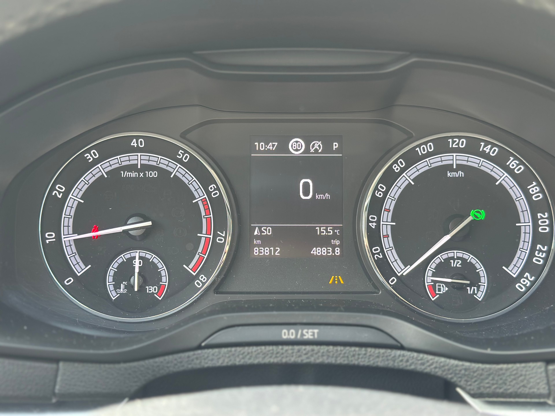 SKODA Karoq 1.5 TSI ACT Ambition DSG-image-25