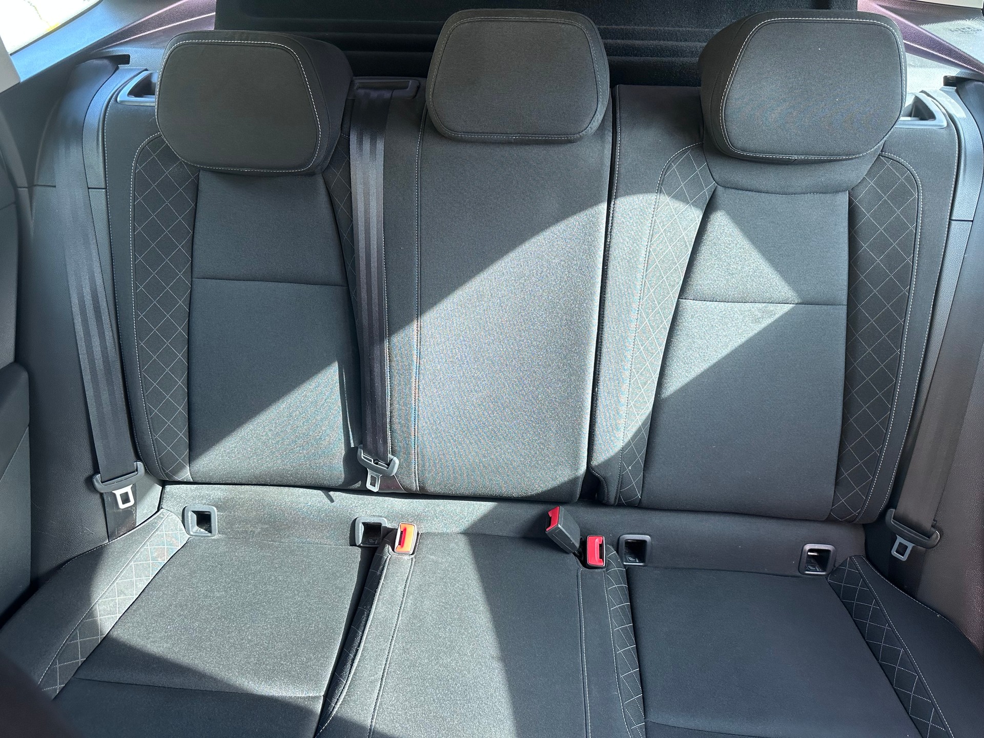 SKODA Karoq 1.5 TSI ACT Ambition DSG-image-29