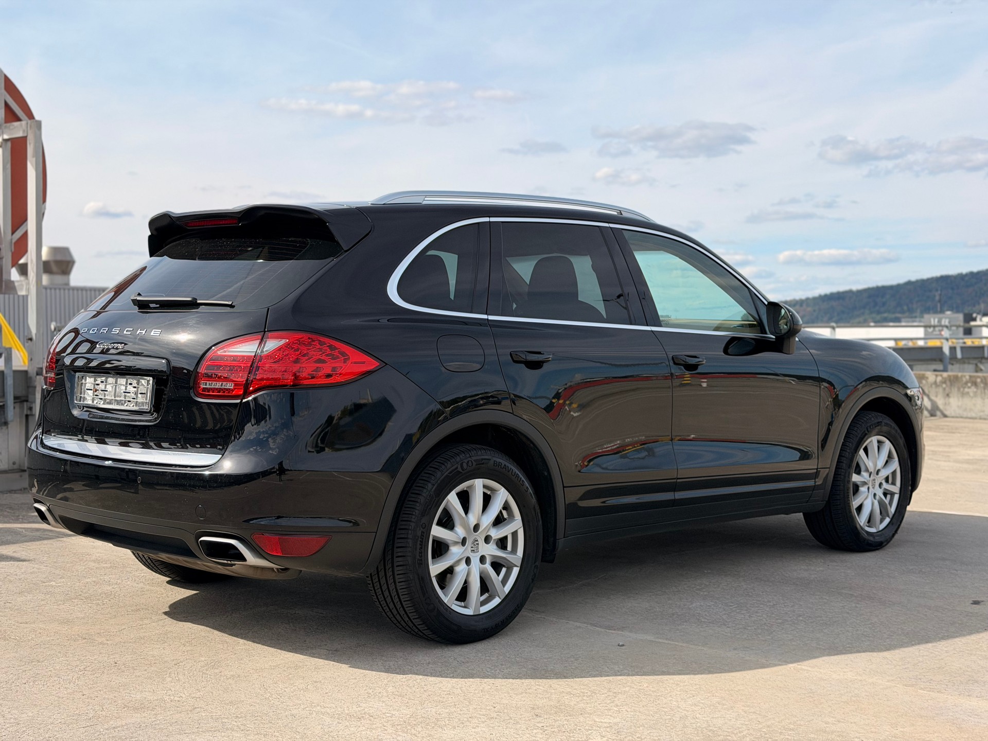 PORSCHE Cayenne Tiptronic-image-3