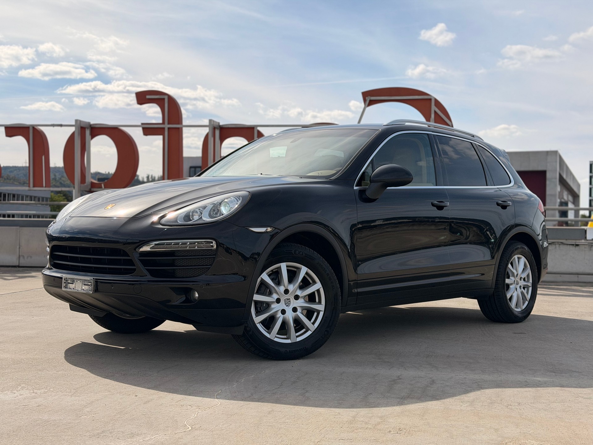 PORSCHE Cayenne Tiptronic-image-0