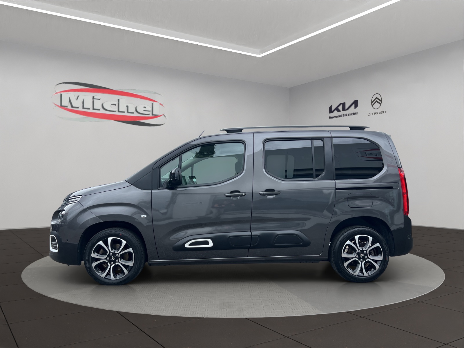 CITROEN Berlingo 1.5 BlueHDi 130 Shine EAT8 / Rückfahrkamera / Totwinkelassistent / inkl. Winterräder / CH-Herstellergarantie-image-2