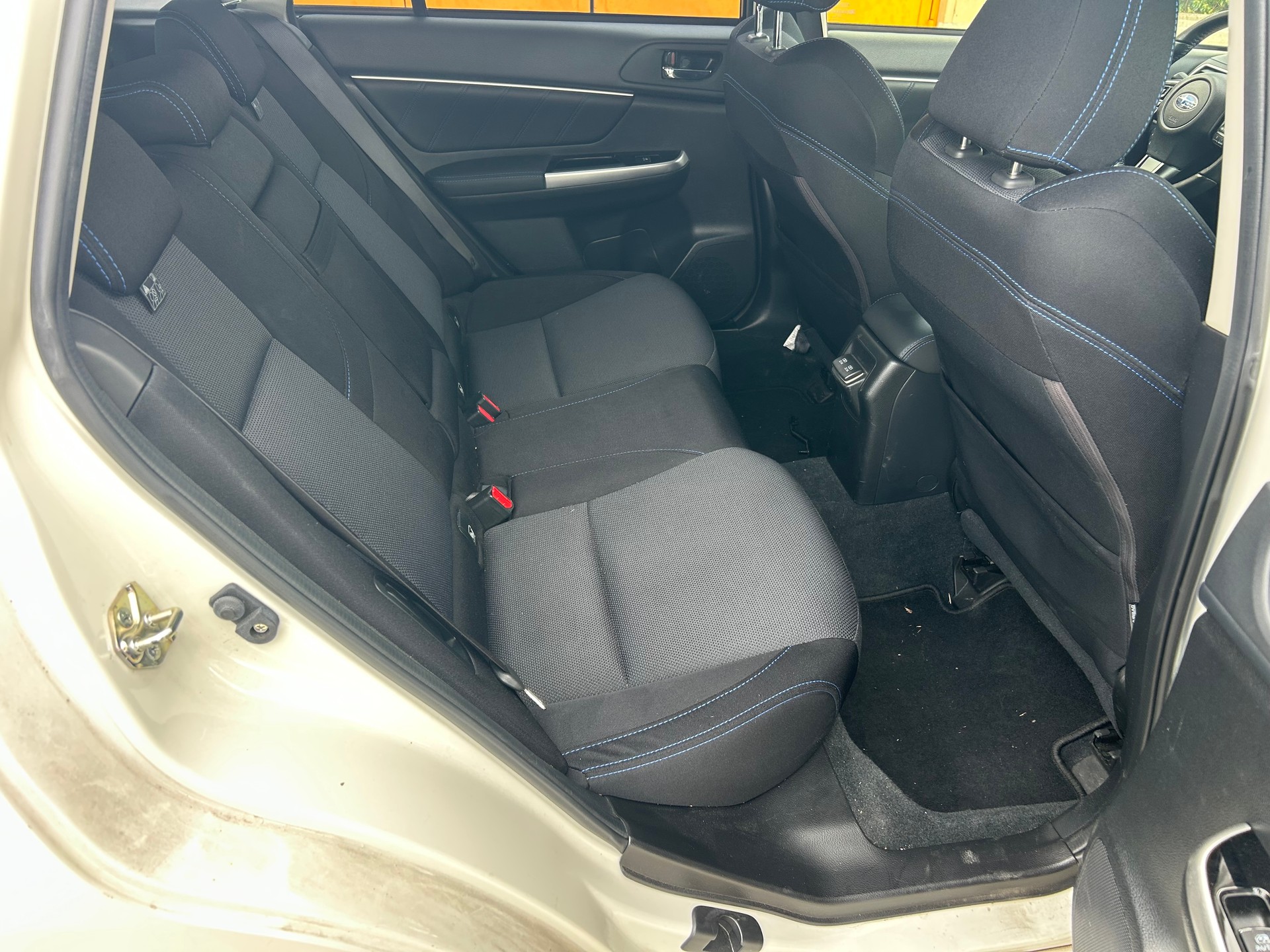 SUBARU Levorg 2.0i Swiss Plus AWD Lineartronic-image-9
