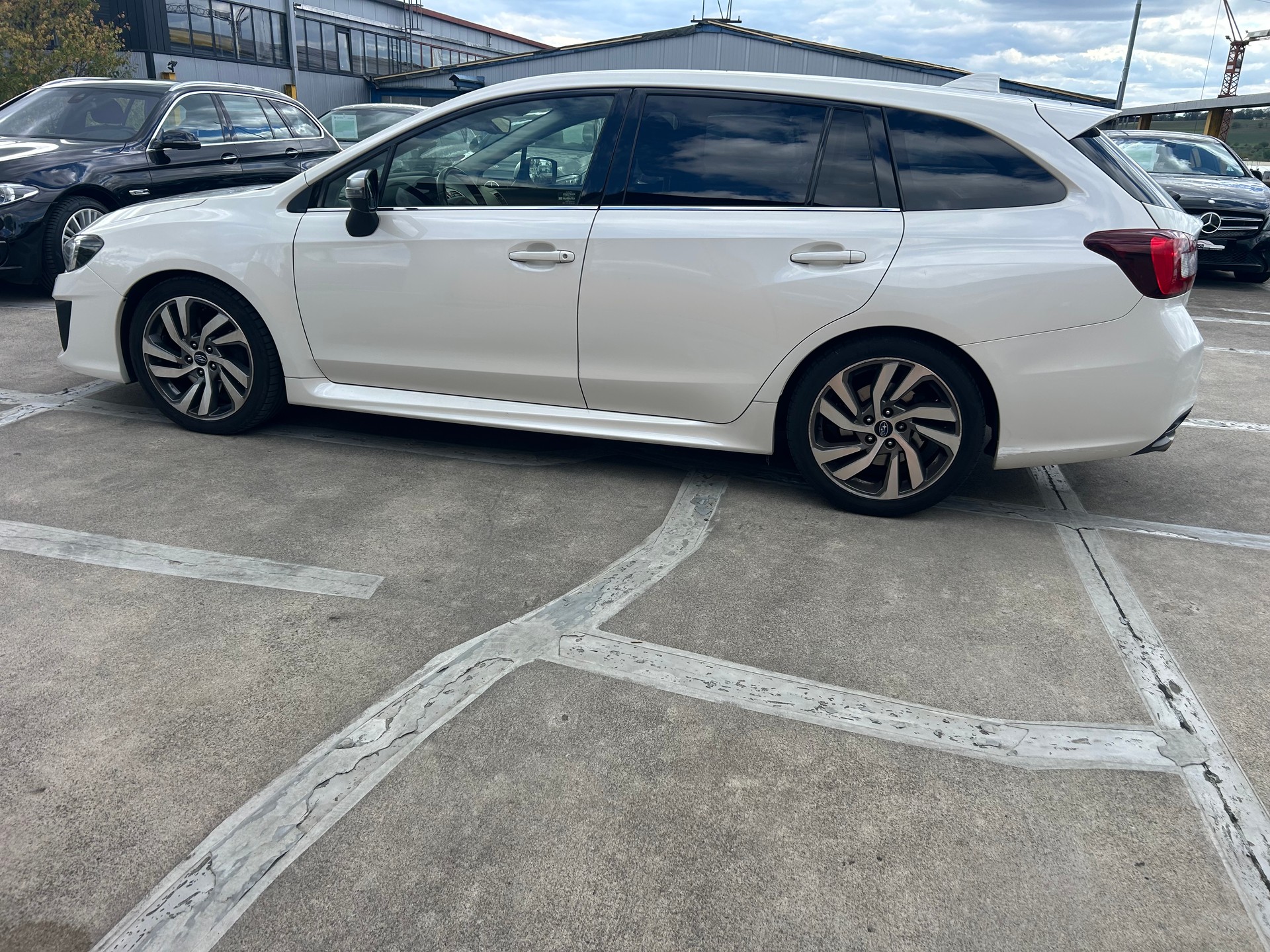 SUBARU Levorg 2.0i Swiss Plus AWD Lineartronic-image-1