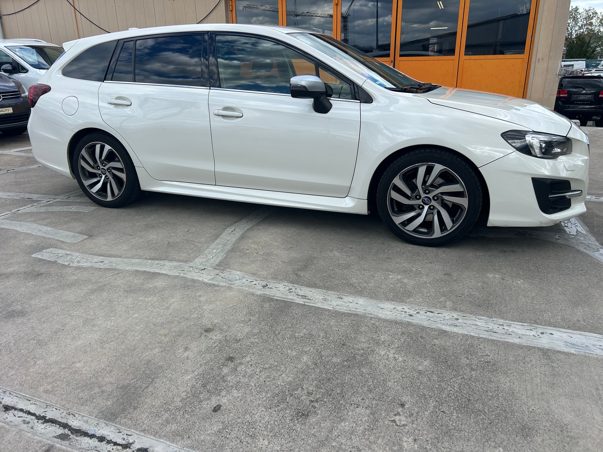 SUBARU Levorg 2.0i Swiss Plus AWD Lineartronic-image-5