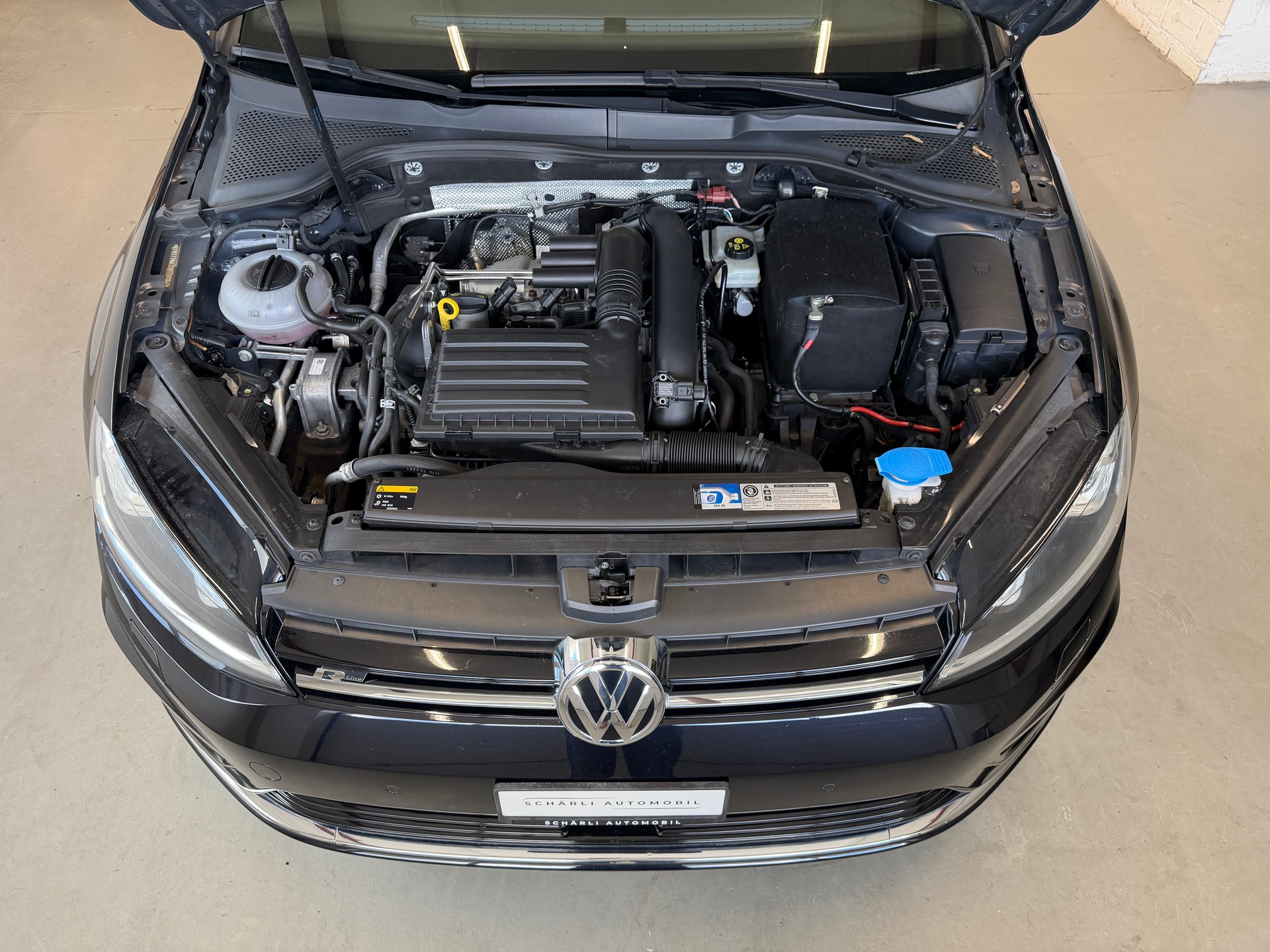 VW Golf 1.4 TSI Lounge RLine DSG-image-14