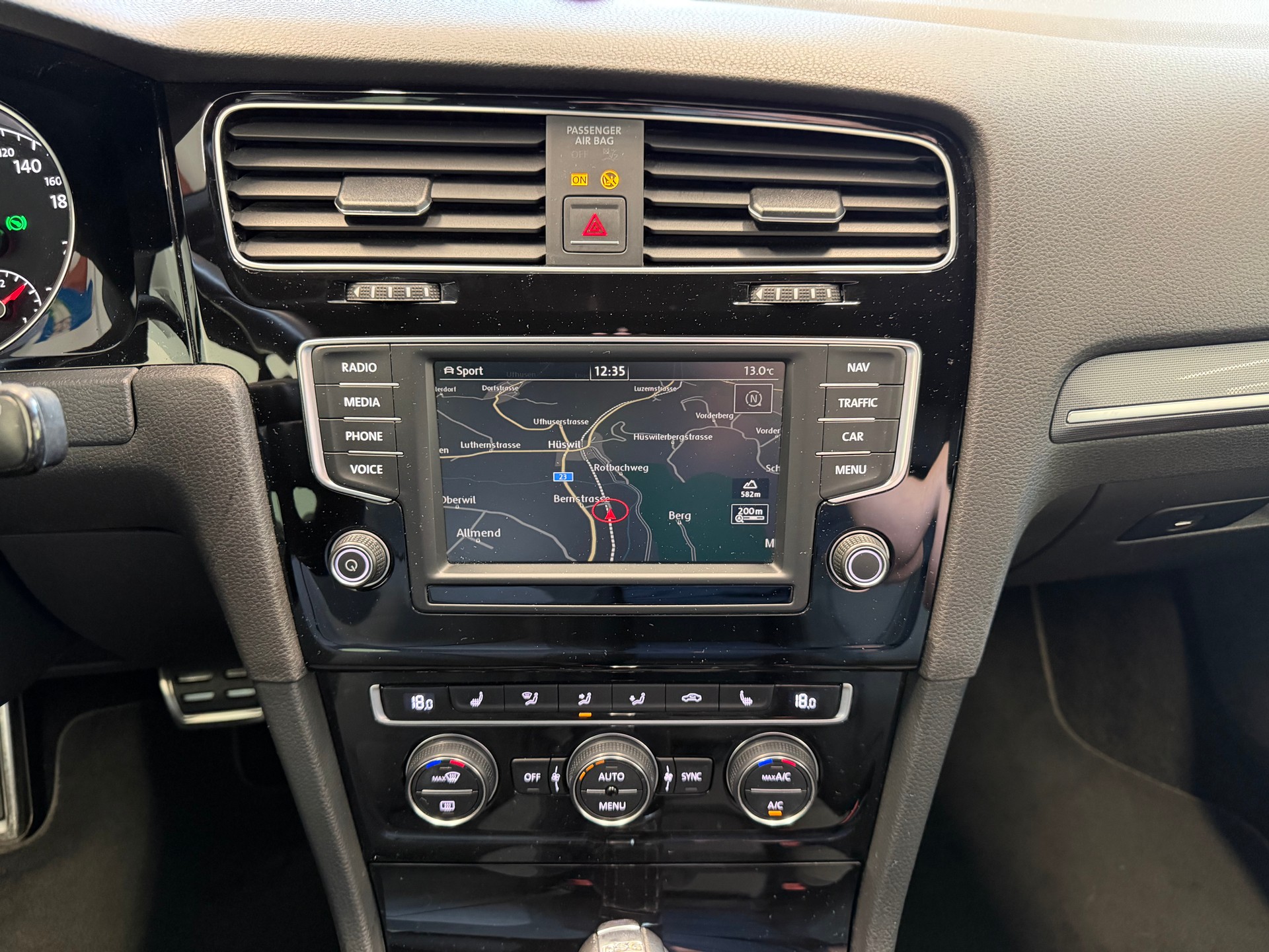 VW Golf 1.4 TSI Lounge RLine DSG-image-9