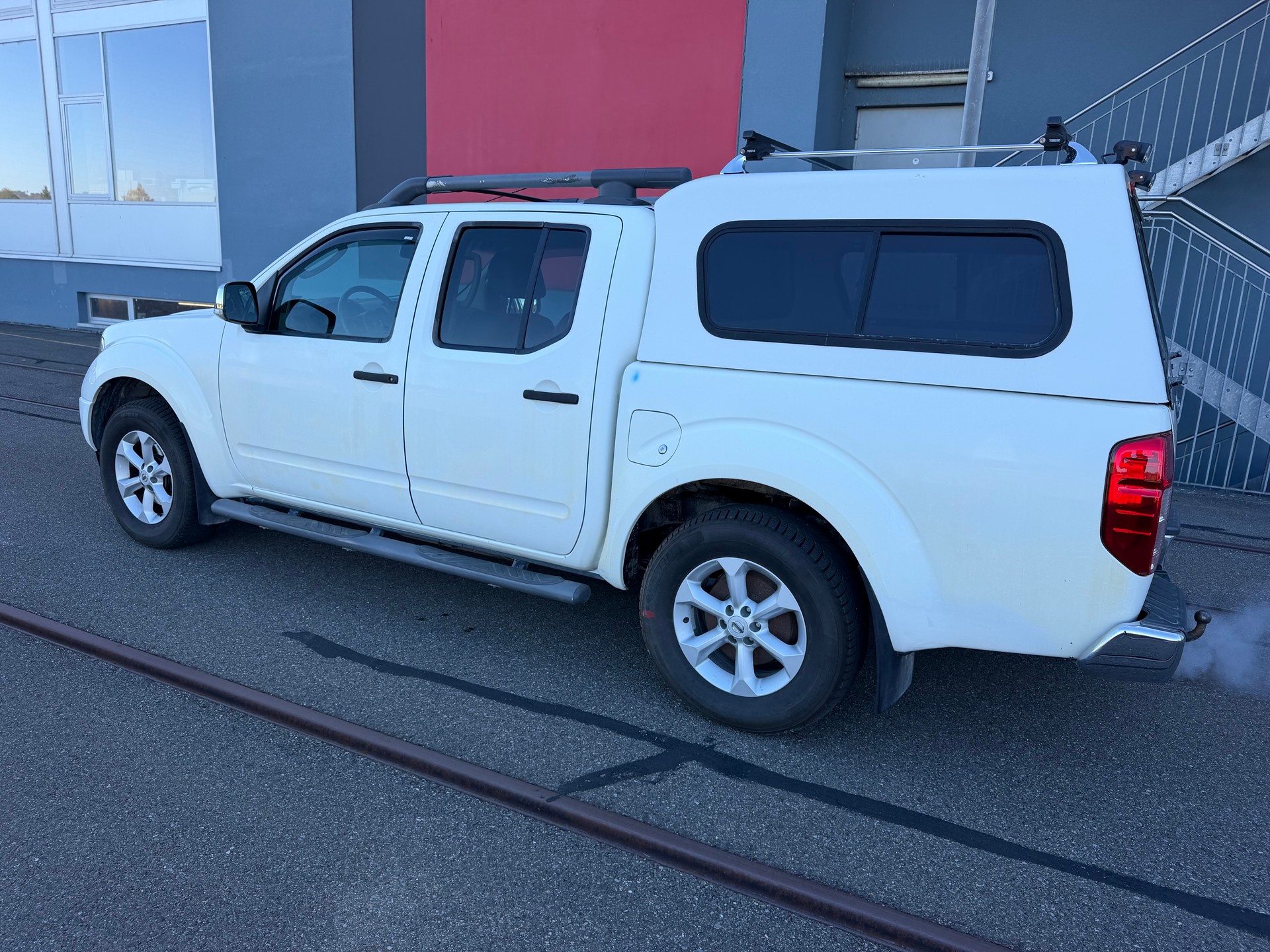 NISSAN Navara Double Cab SE 2.5 dCiA 4WD-image-7