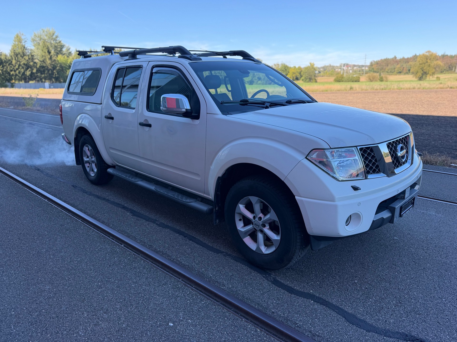 NISSAN Navara Double Cab SE 2.5 dCiA 4WD-image-2