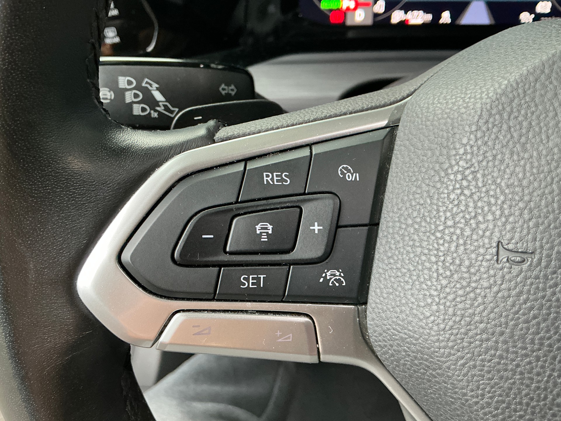 VW Golf VIII 1.4 TSI PHEV Style DSG-image-9