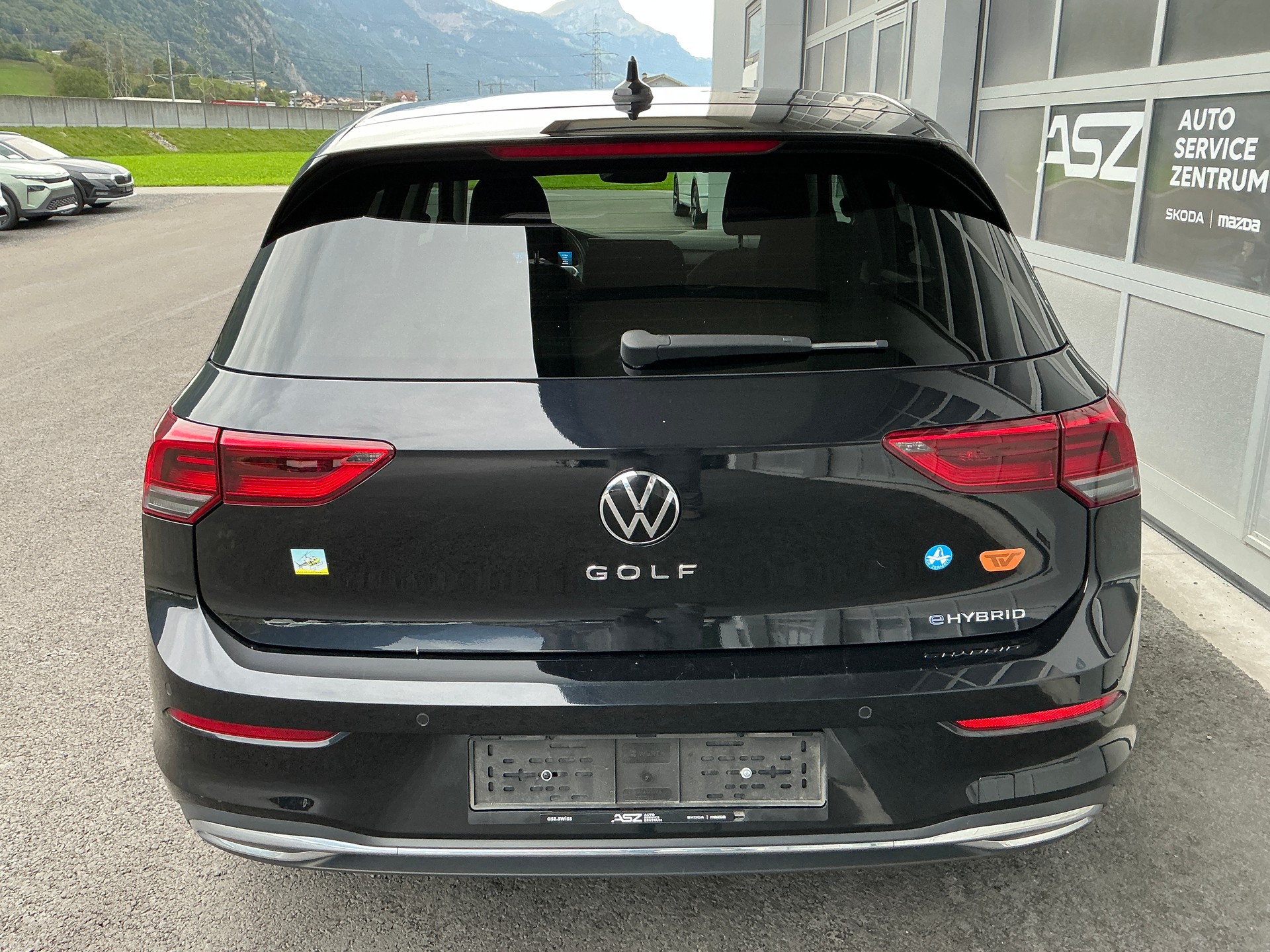 VW Golf VIII 1.4 TSI PHEV Style DSG-image-2