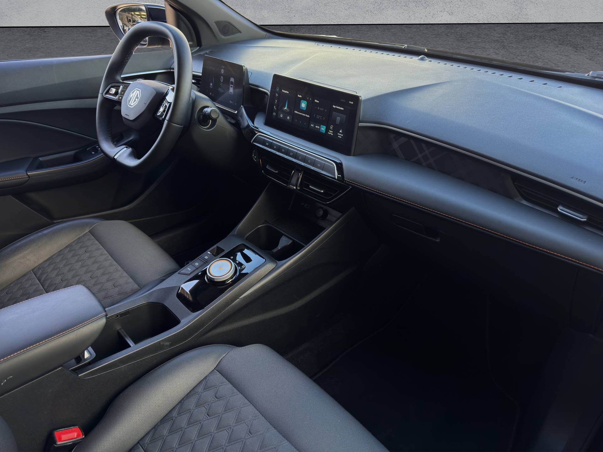 MG 3 1.5 Hybrid Luxury-image-14