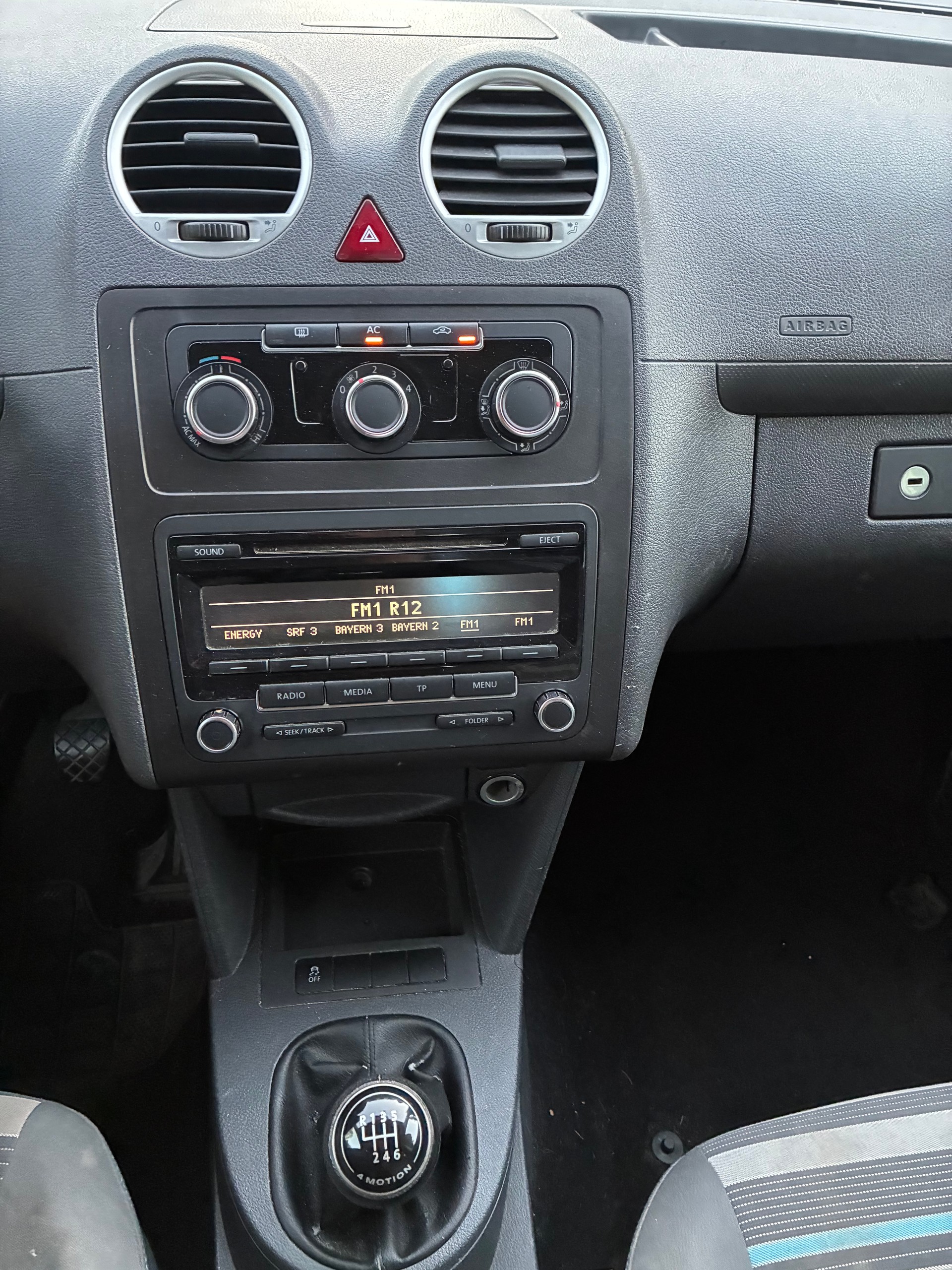 VW Caddy 2.0 TDI 4Motion-image-8