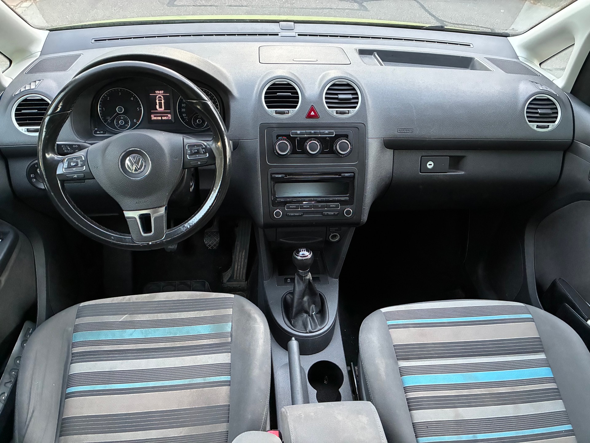 VW Caddy 2.0 TDI 4Motion-image-4