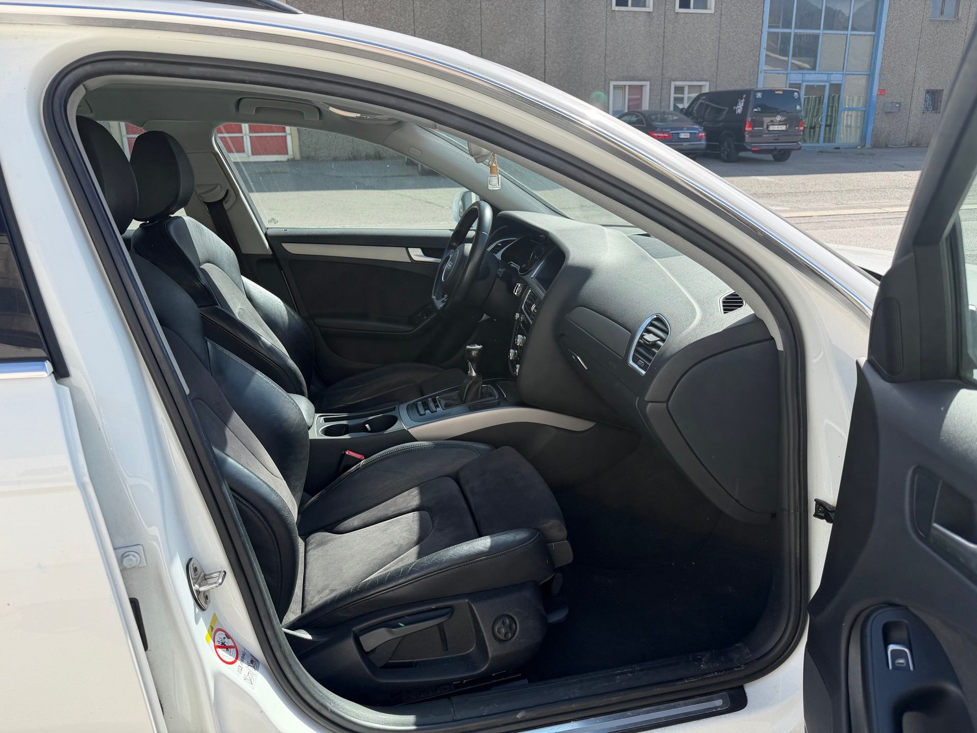 AUDI A4 Avant 1.8 TFSI-image-6