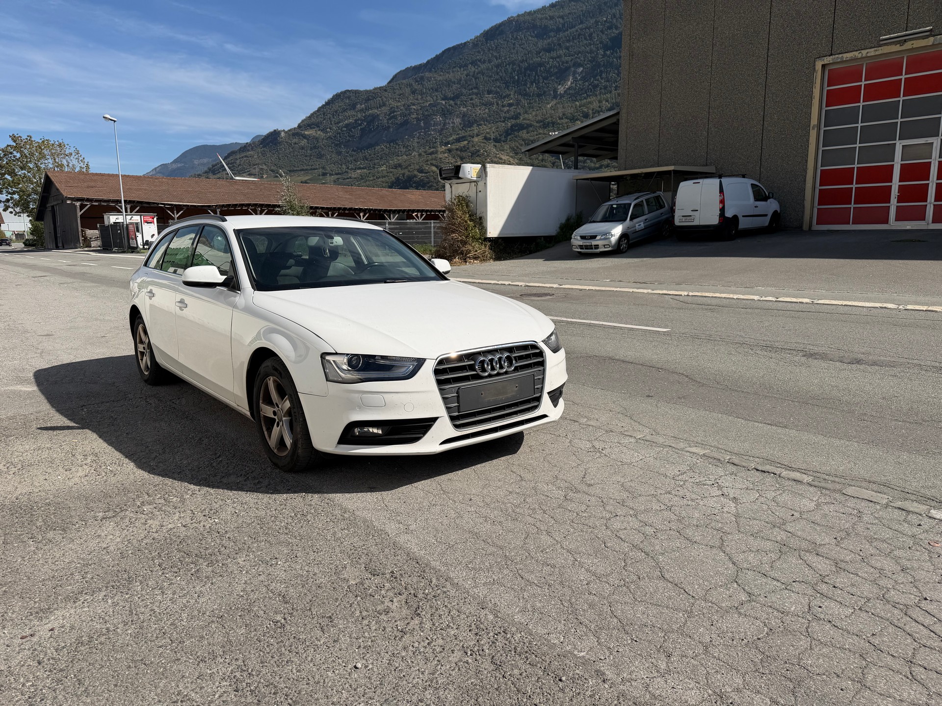 AUDI A4 Avant 1.8 TFSI-image-1