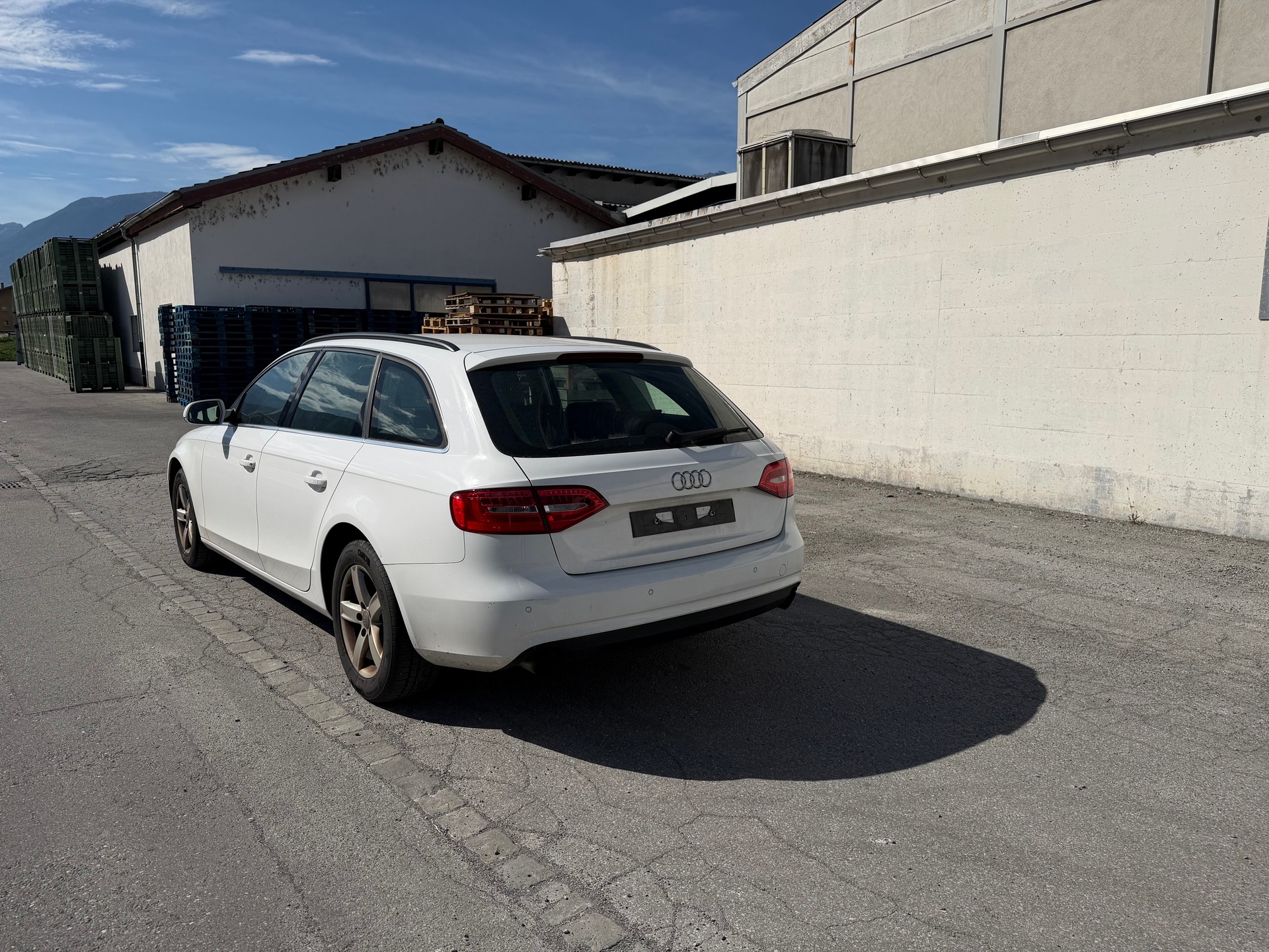 AUDI A4 Avant 1.8 TFSI-image-8