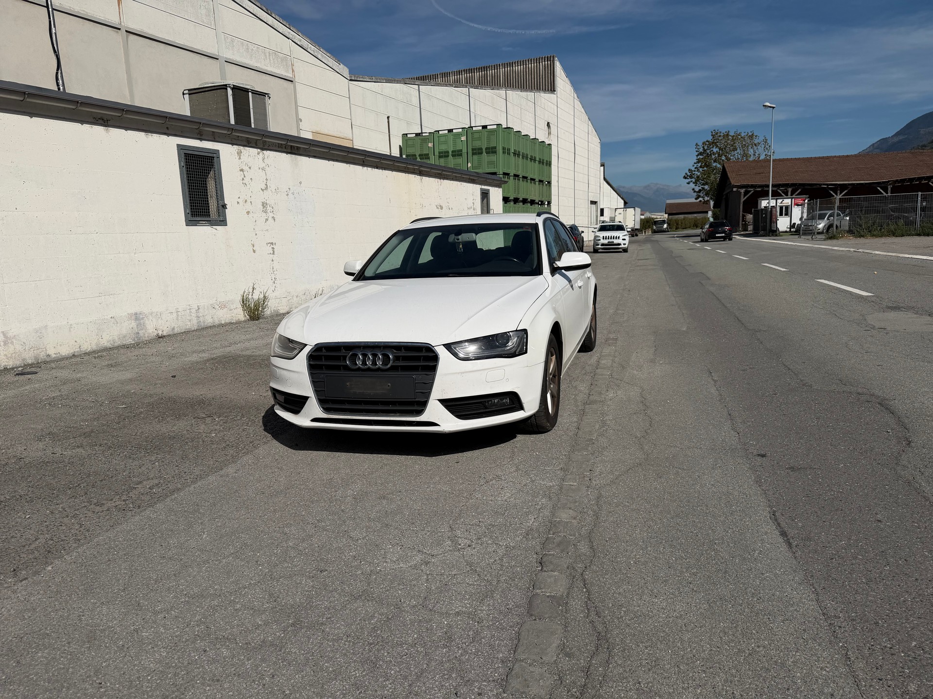 AUDI A4 Avant 1.8 TFSI-image-0