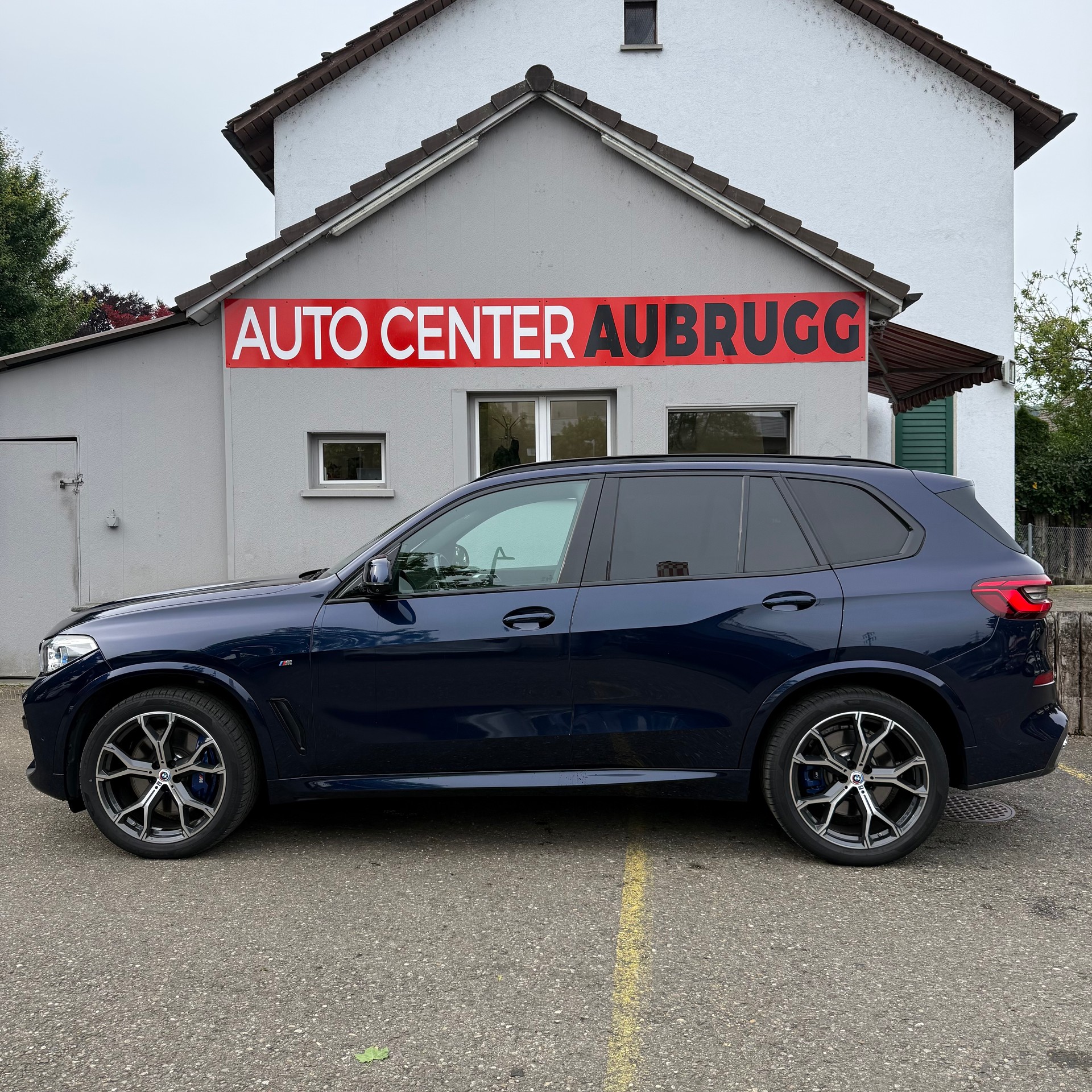 BMW X5 xDrive 30d Steptronic M SPORT PLUS *LEDER / PANORAMA-DACH / 21 ZOLL ALU / LUFT-FEDERUNG*-image-6