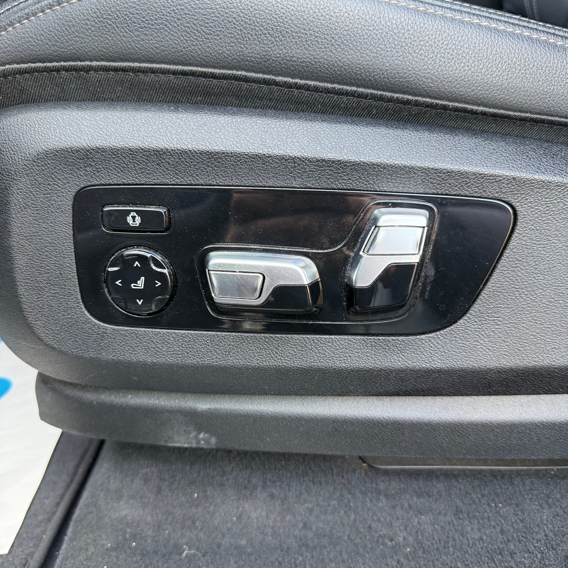 BMW X5 xDrive 30d Steptronic M SPORT PLUS *LEDER / PANORAMA-DACH / 21 ZOLL ALU / LUFT-FEDERUNG*-image-10