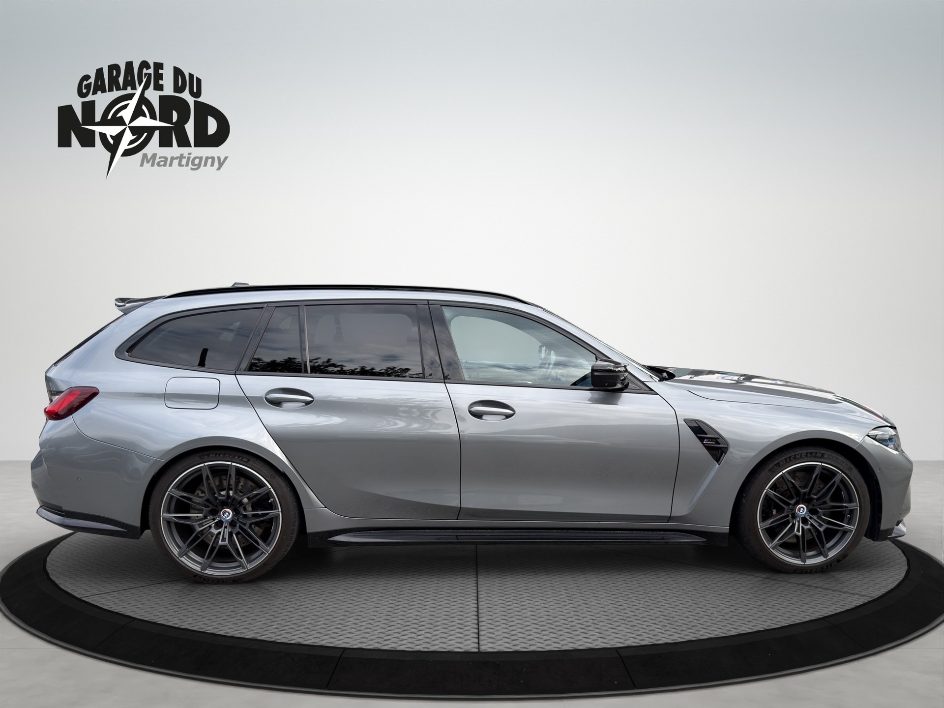 BMW M3 Touring xDrive Competition M-image-6
