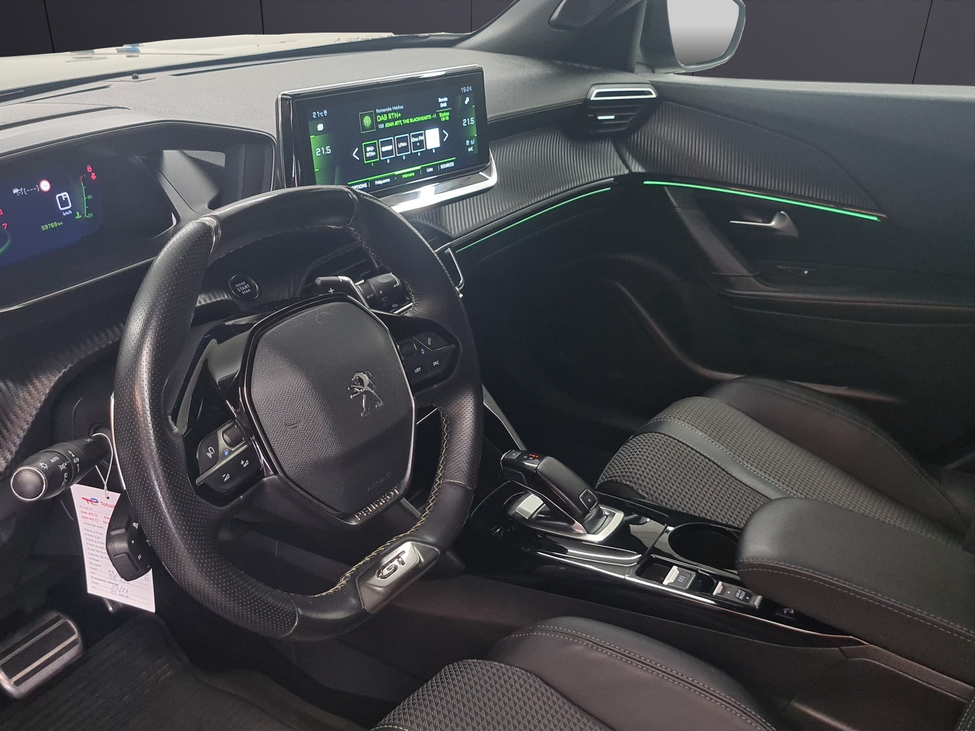 PEUGEOT 2008 1.2 GT-image-5