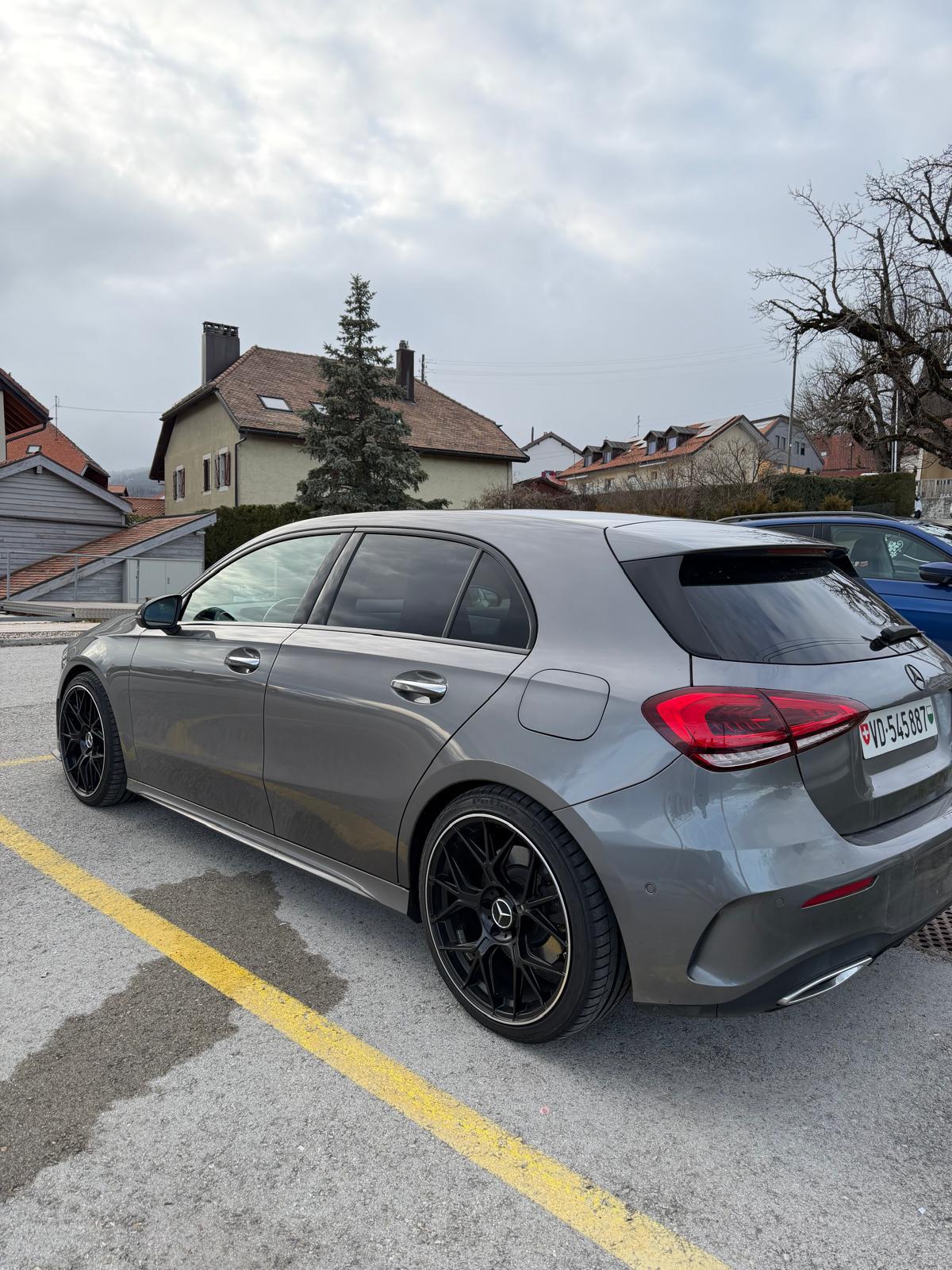 MERCEDES-BENZ A 250e AMG Line 8G-DCT-image-1
