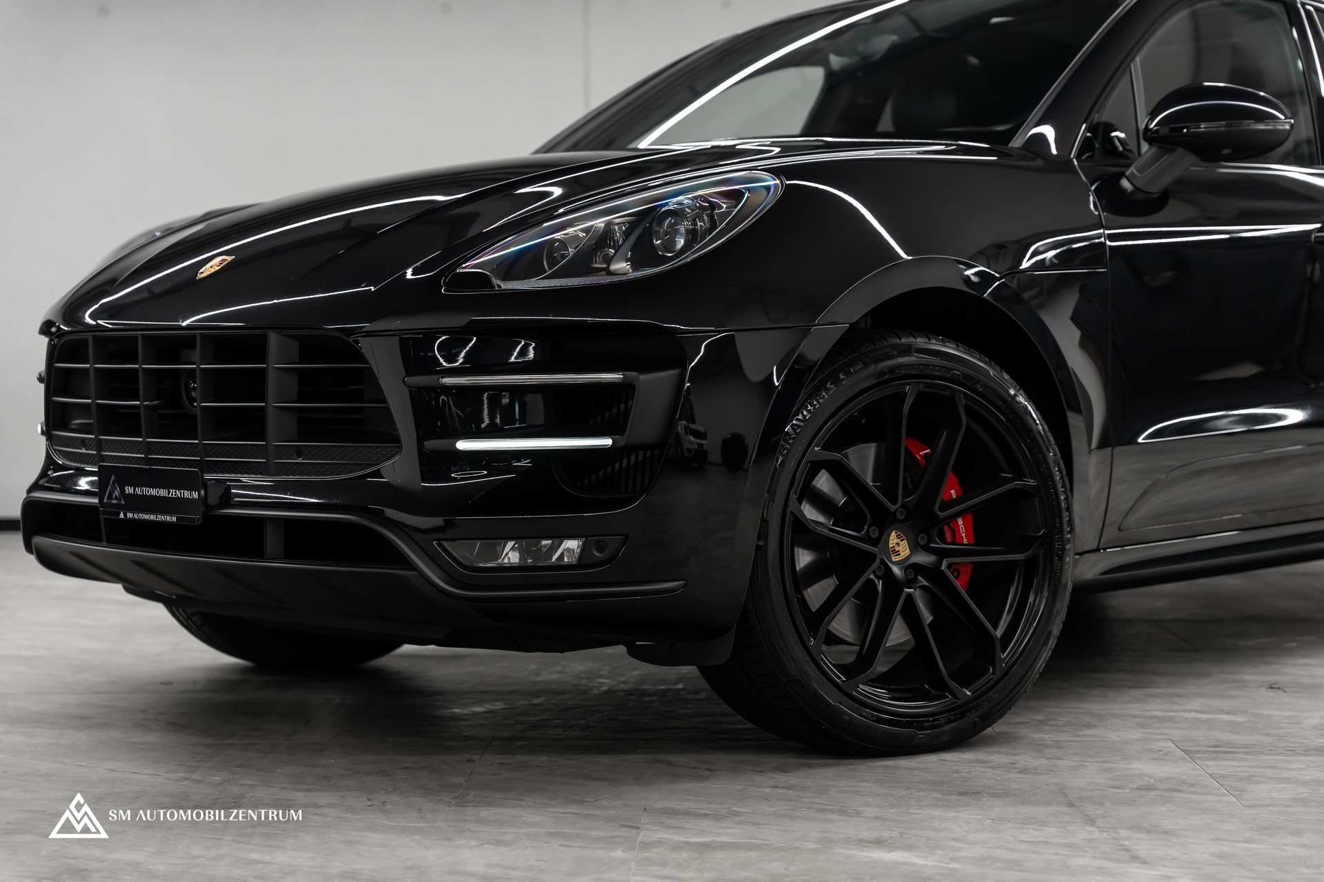 PORSCHE Macan Turbo PDK / Panorama / Sport Chrono / 21" 911 Turbo Design / Luftfahrwerk-image-3