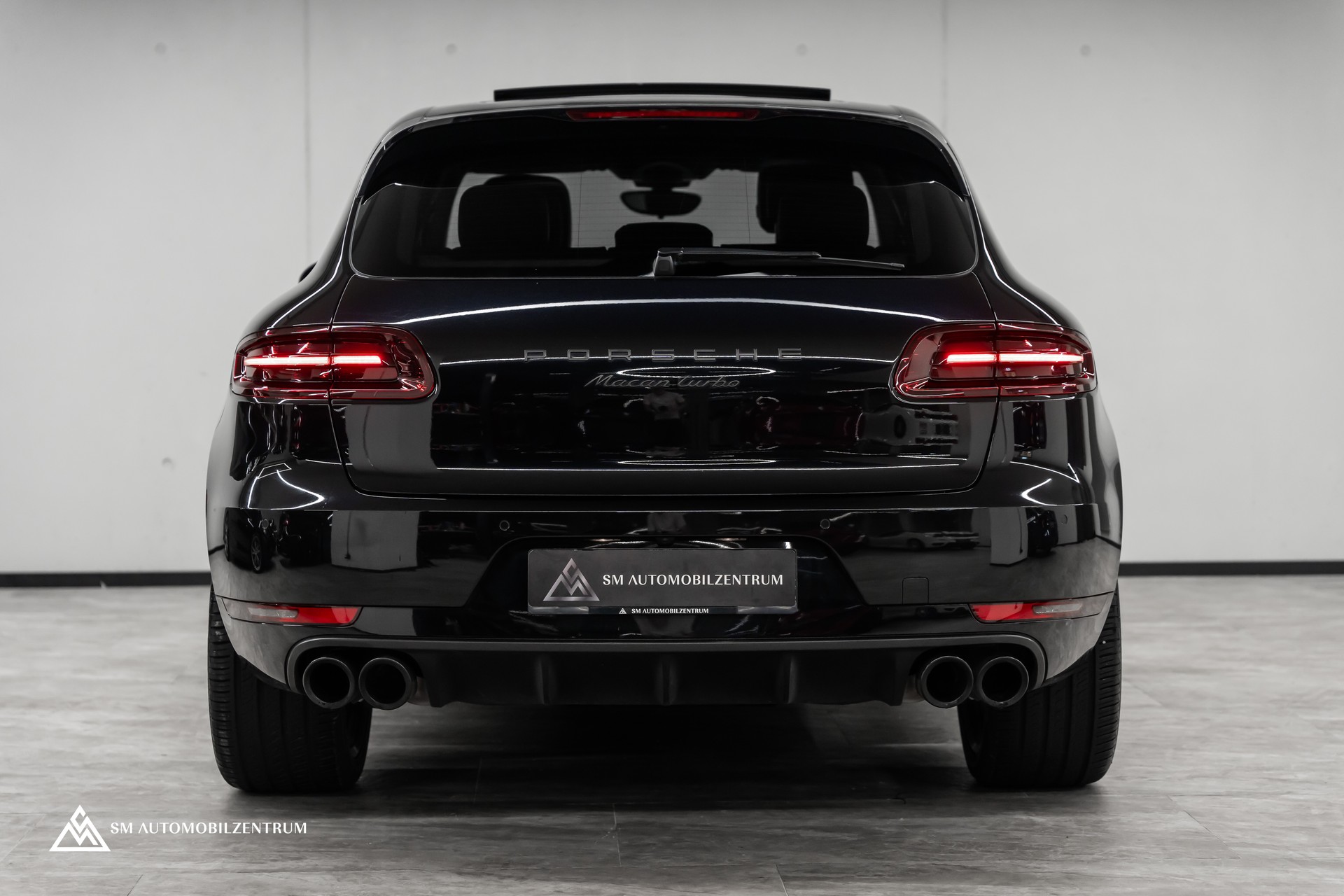 PORSCHE Macan Turbo PDK / Panorama / Sport Chrono / 21" 911 Turbo Design / Luftfahrwerk-image-8