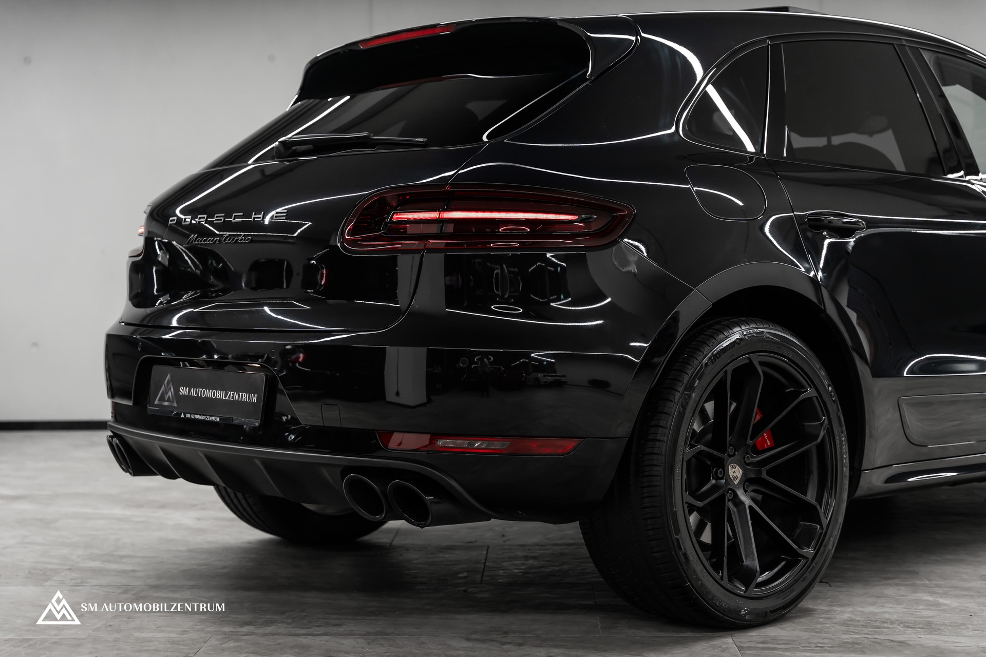 PORSCHE Macan Turbo PDK / Panorama / Sport Chrono / 21" 911 Turbo Design / Luftfahrwerk-image-7
