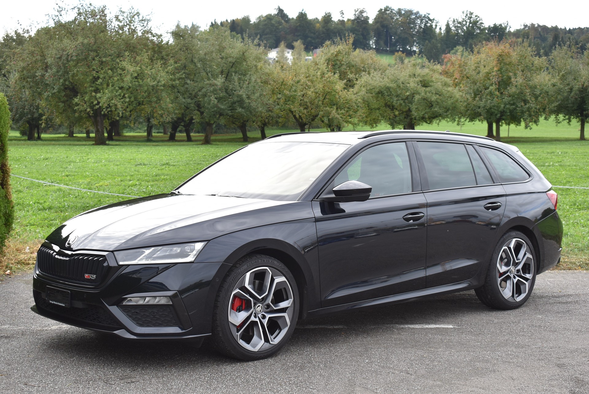 SKODA Octavia Combi 2.0 TSI DSG RS-image-0
