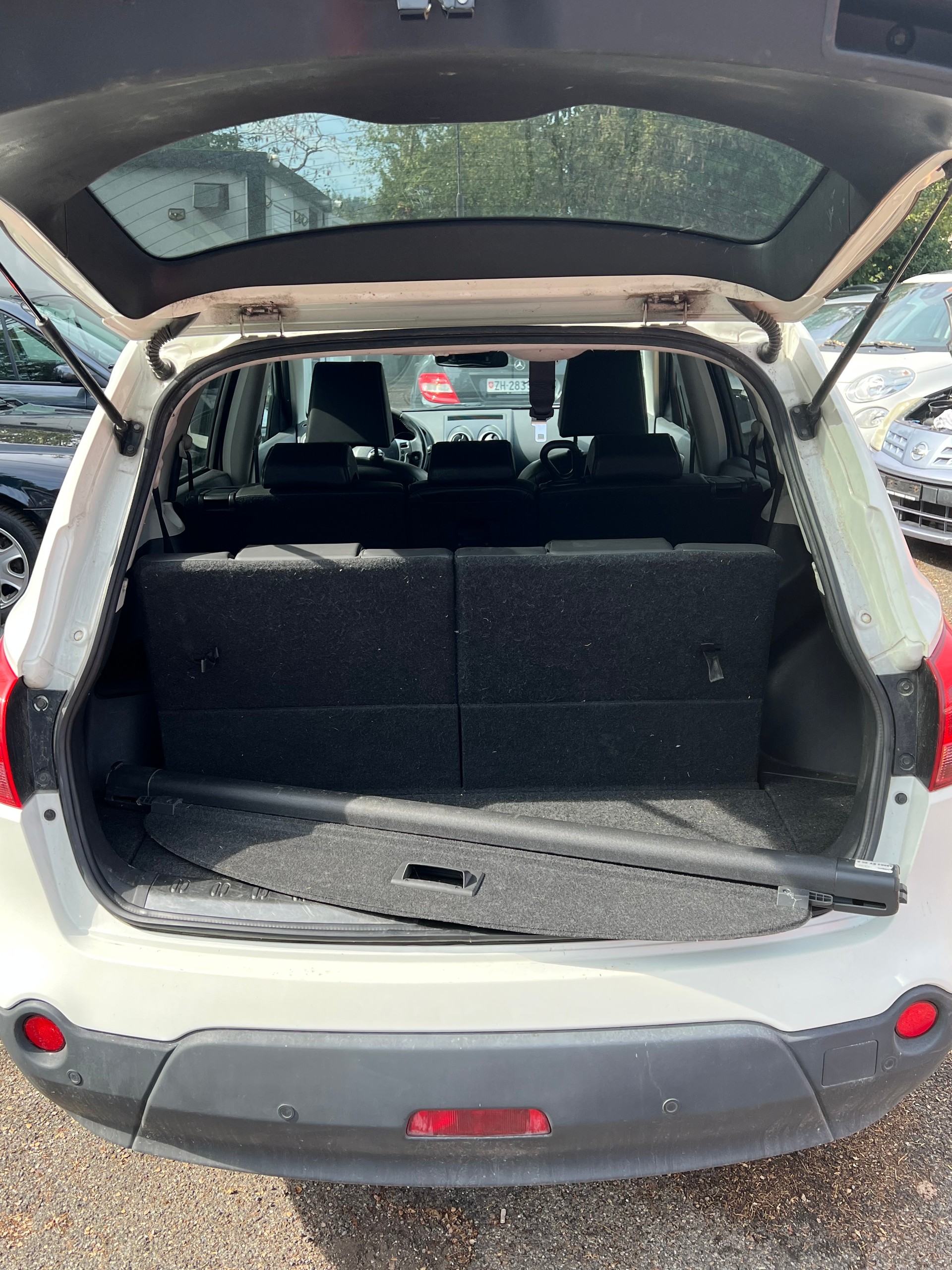 NISSAN Qashqai +2 2.0 dCi 4WD acenta-image-4