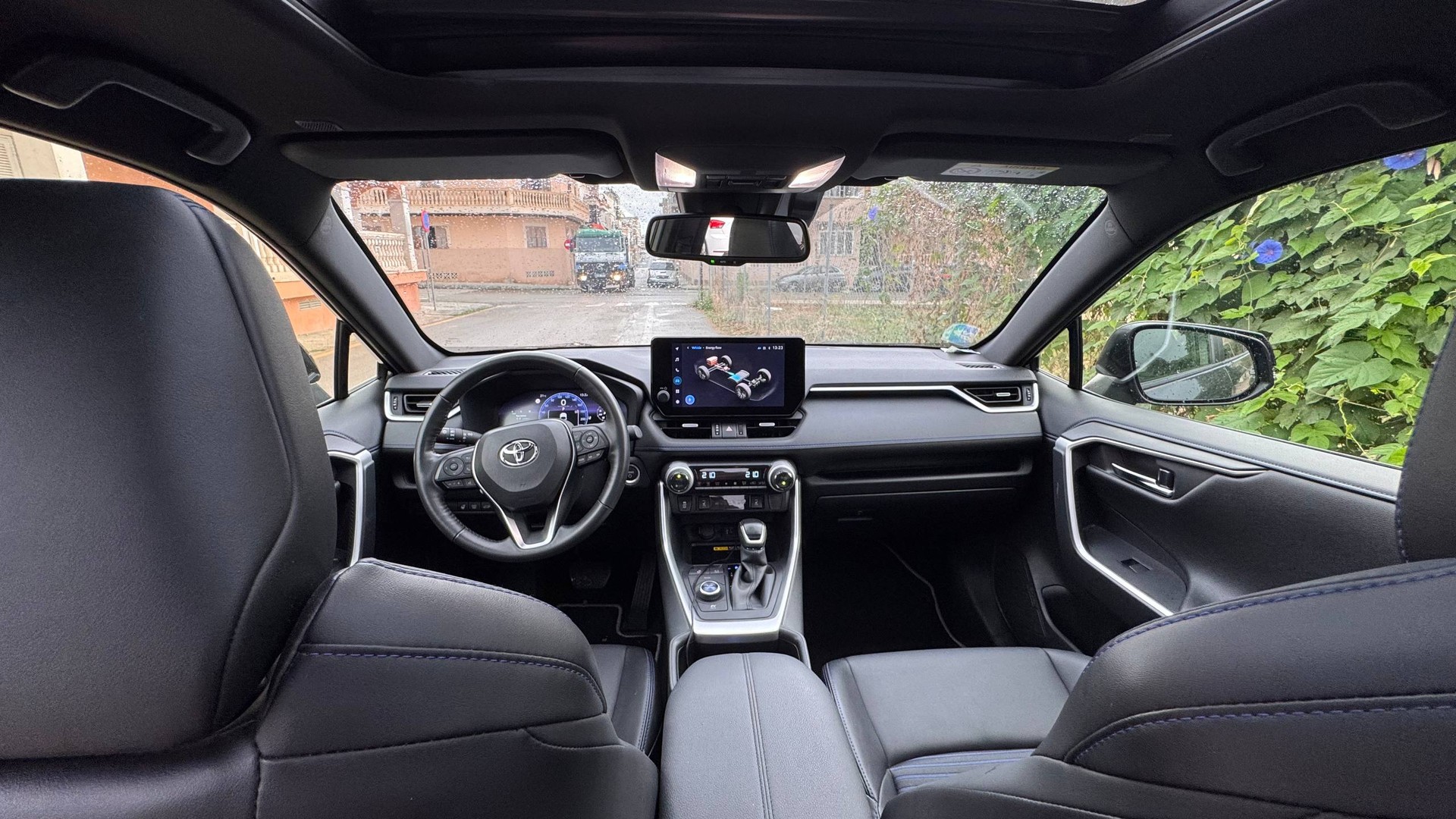 TOYOTA 2.5 HEV Premium-image-4