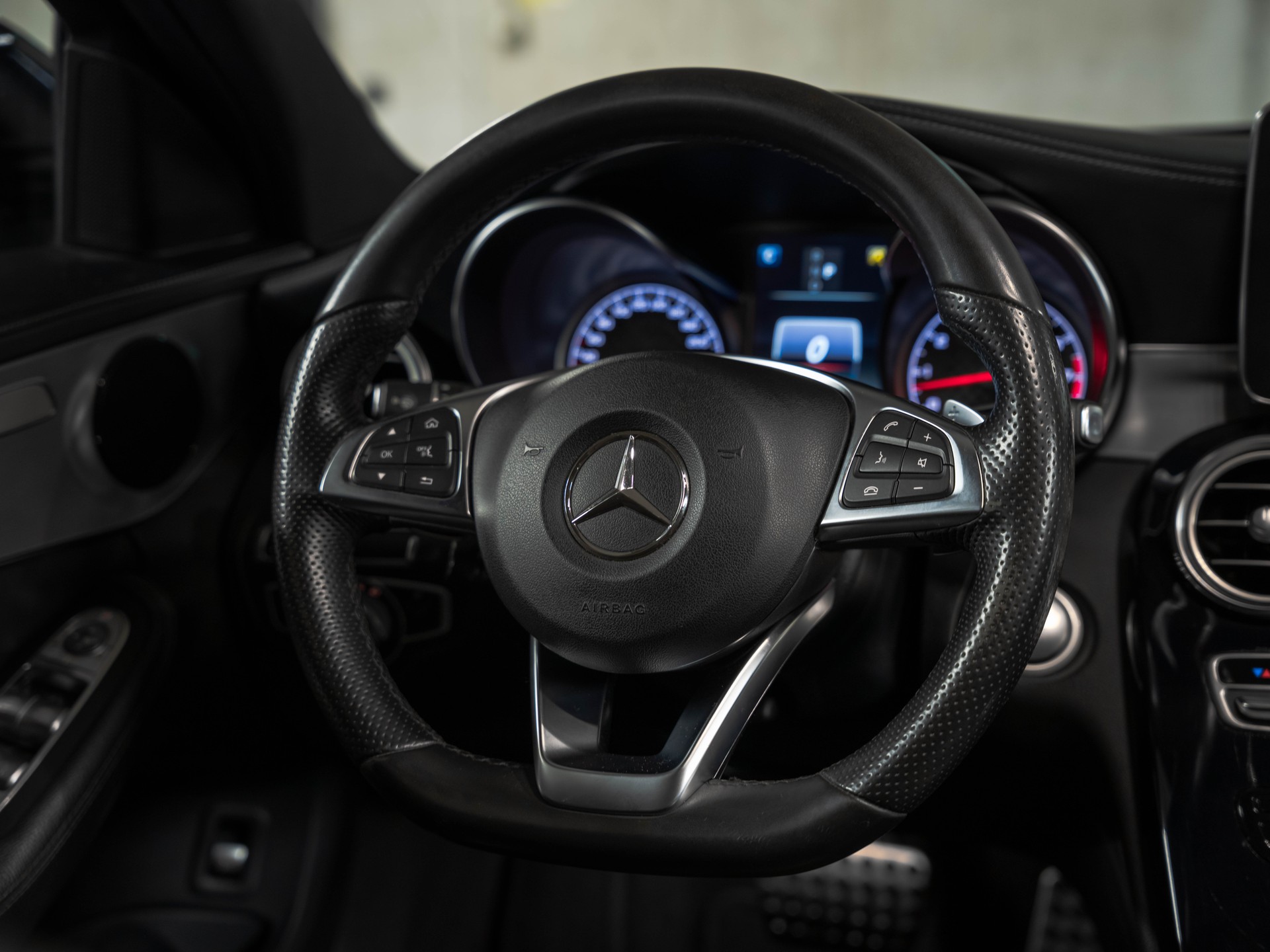 MERCEDES-BENZ C 43 AMG 4Matic 9G-Tronic-image-17