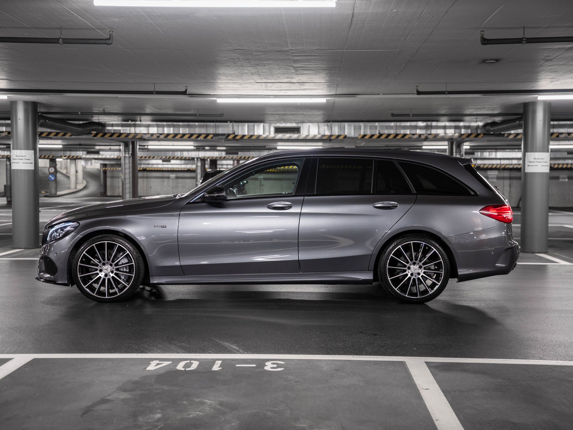 MERCEDES-BENZ C 43 AMG 4Matic 9G-Tronic-image-6