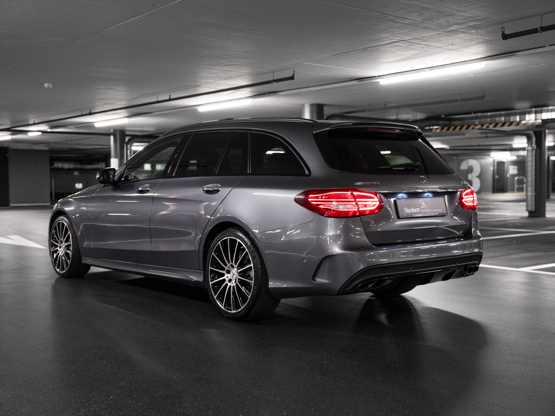 MERCEDES-BENZ C 43 AMG 4Matic 9G-Tronic-image-7