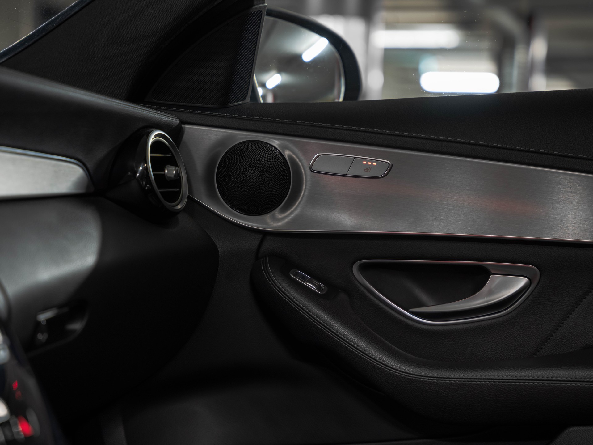 MERCEDES-BENZ C 43 AMG 4Matic 9G-Tronic-image-23