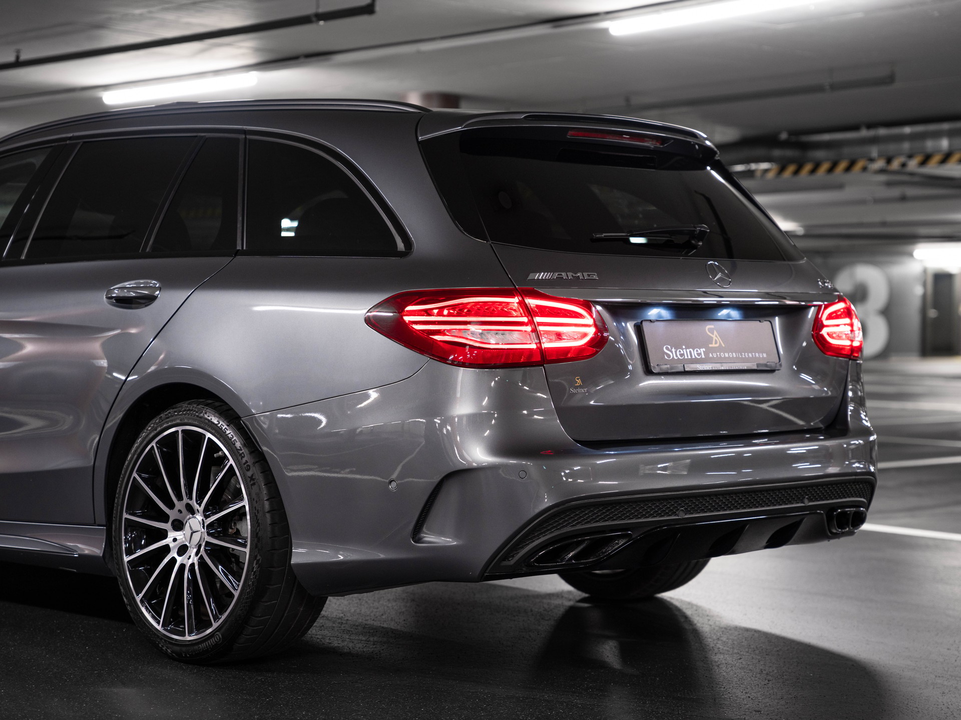 MERCEDES-BENZ C 43 AMG 4Matic 9G-Tronic-image-8