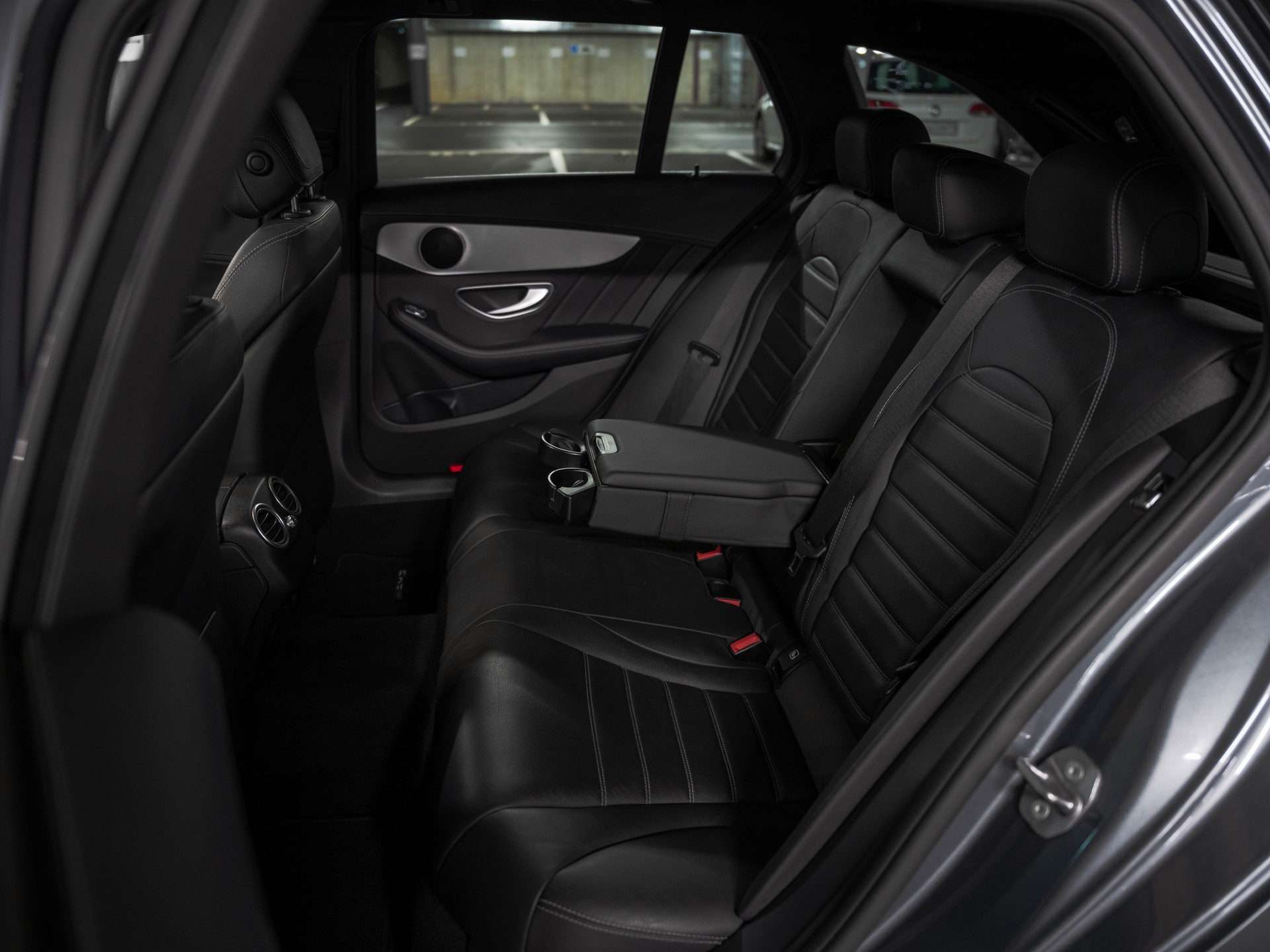 MERCEDES-BENZ C 43 AMG 4Matic 9G-Tronic-image-30