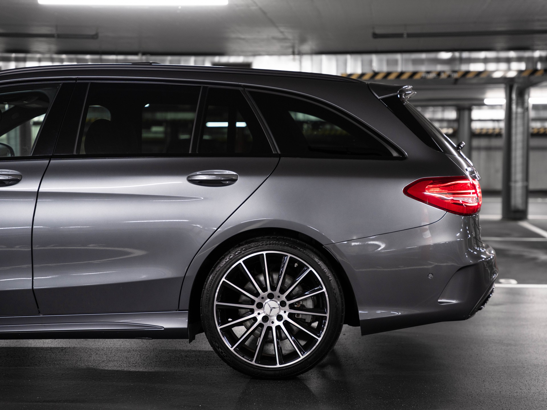 MERCEDES-BENZ C 43 AMG 4Matic 9G-Tronic-image-5