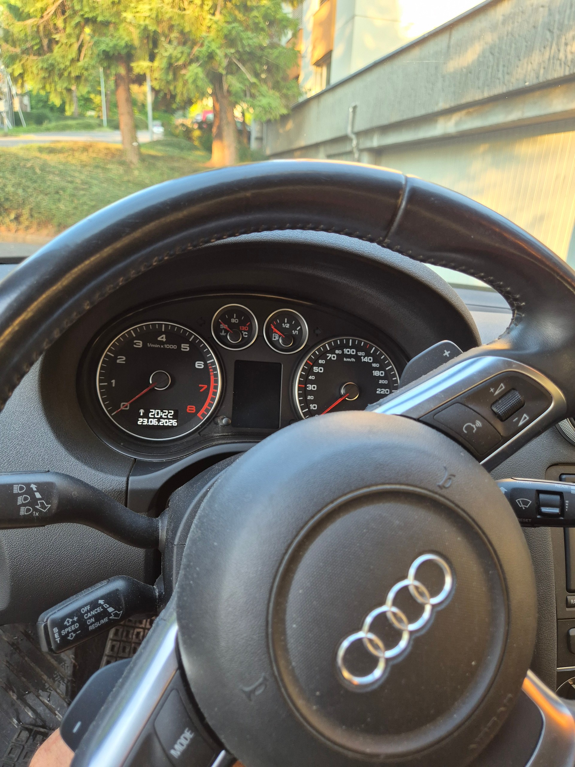 AUDI A3 2.0 T FSI Style quattro S-Tr-image-3