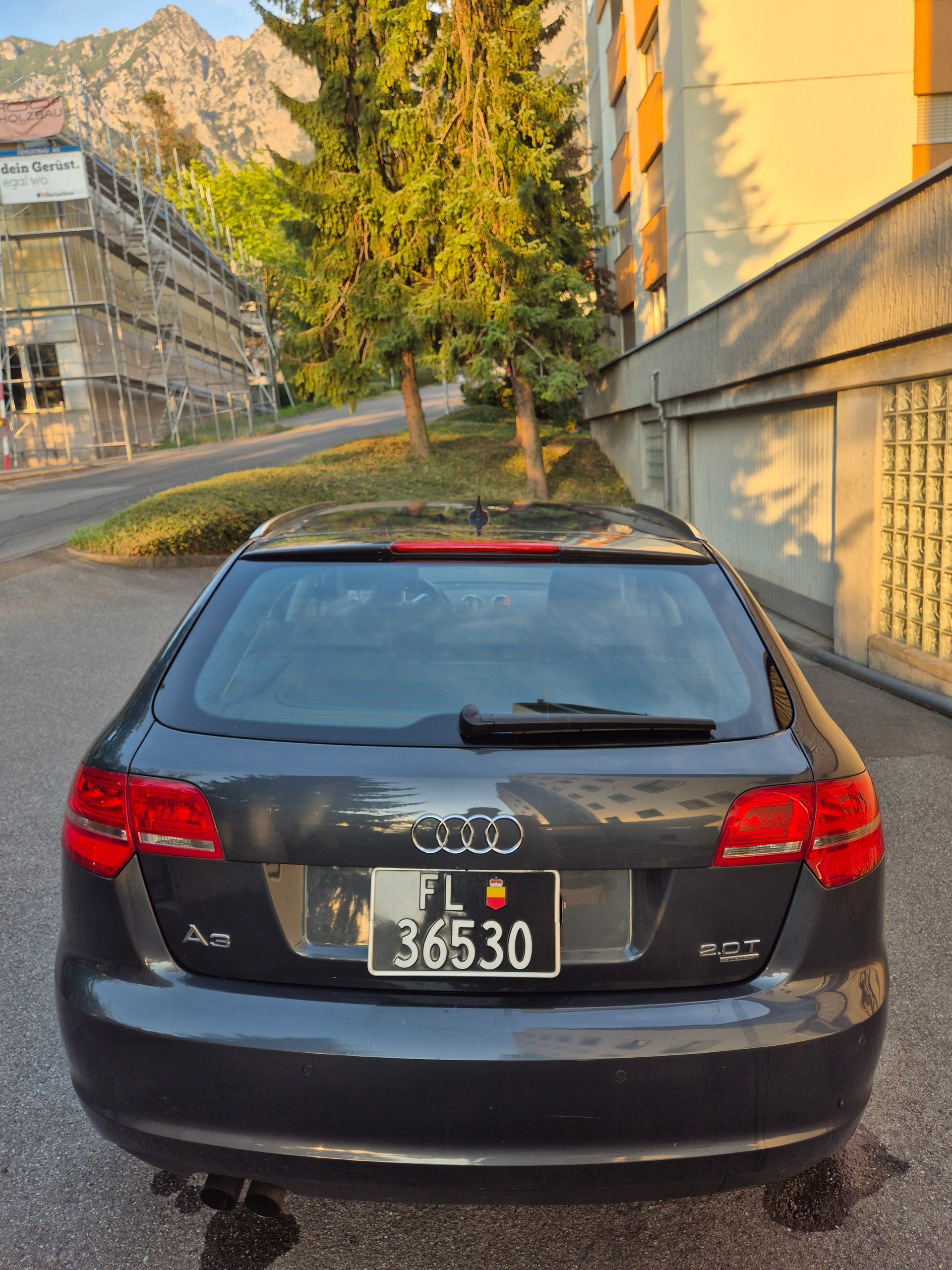 AUDI A3 2.0 T FSI Style quattro S-Tr-image-2