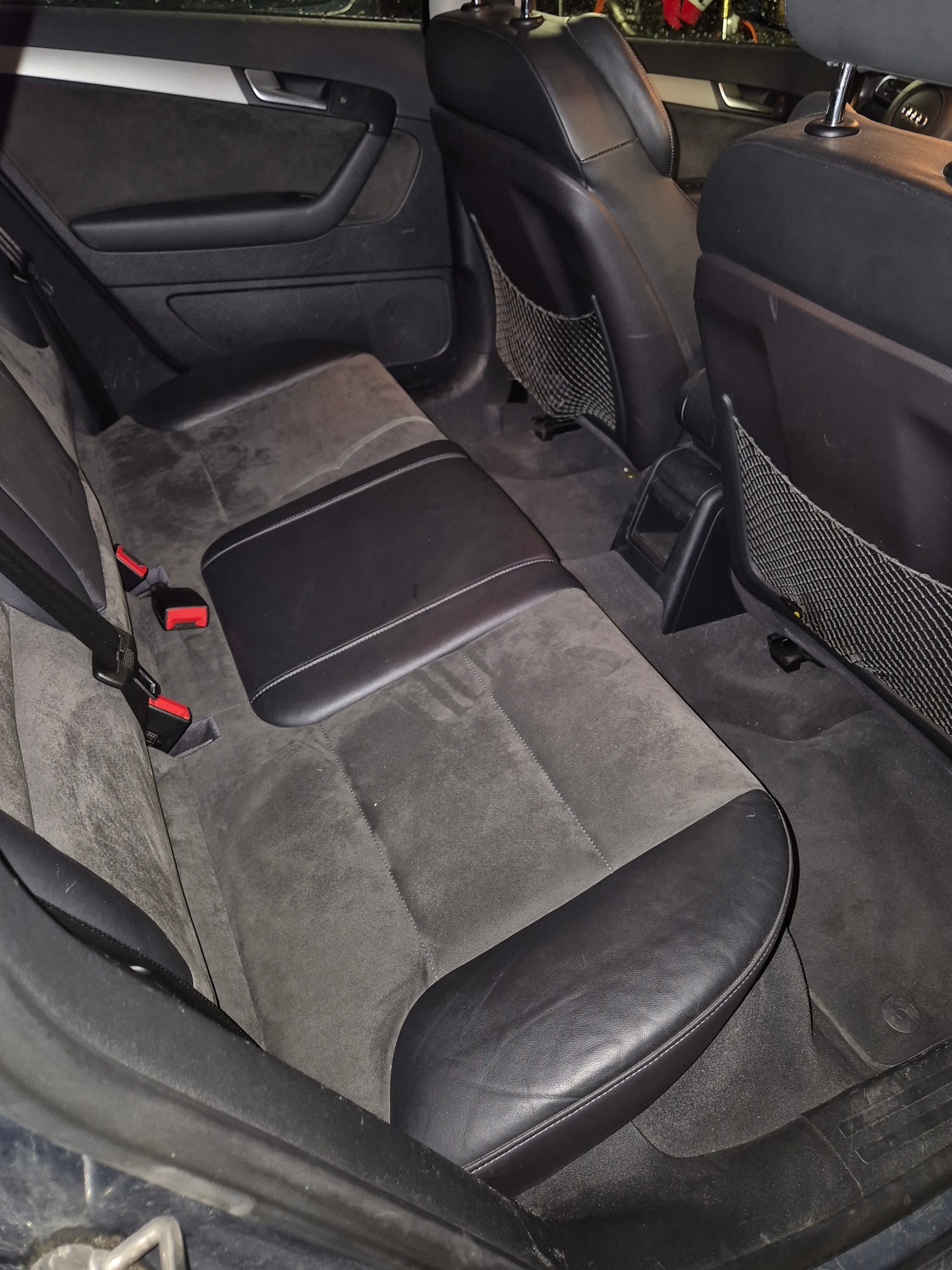 AUDI A3 2.0 T FSI Style quattro S-Tr-image-13