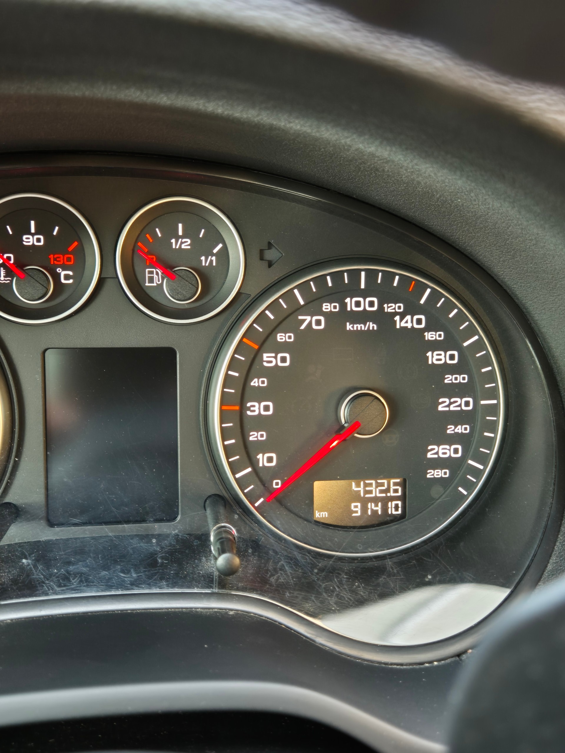 AUDI A3 2.0 T FSI Style quattro S-Tr-image-4