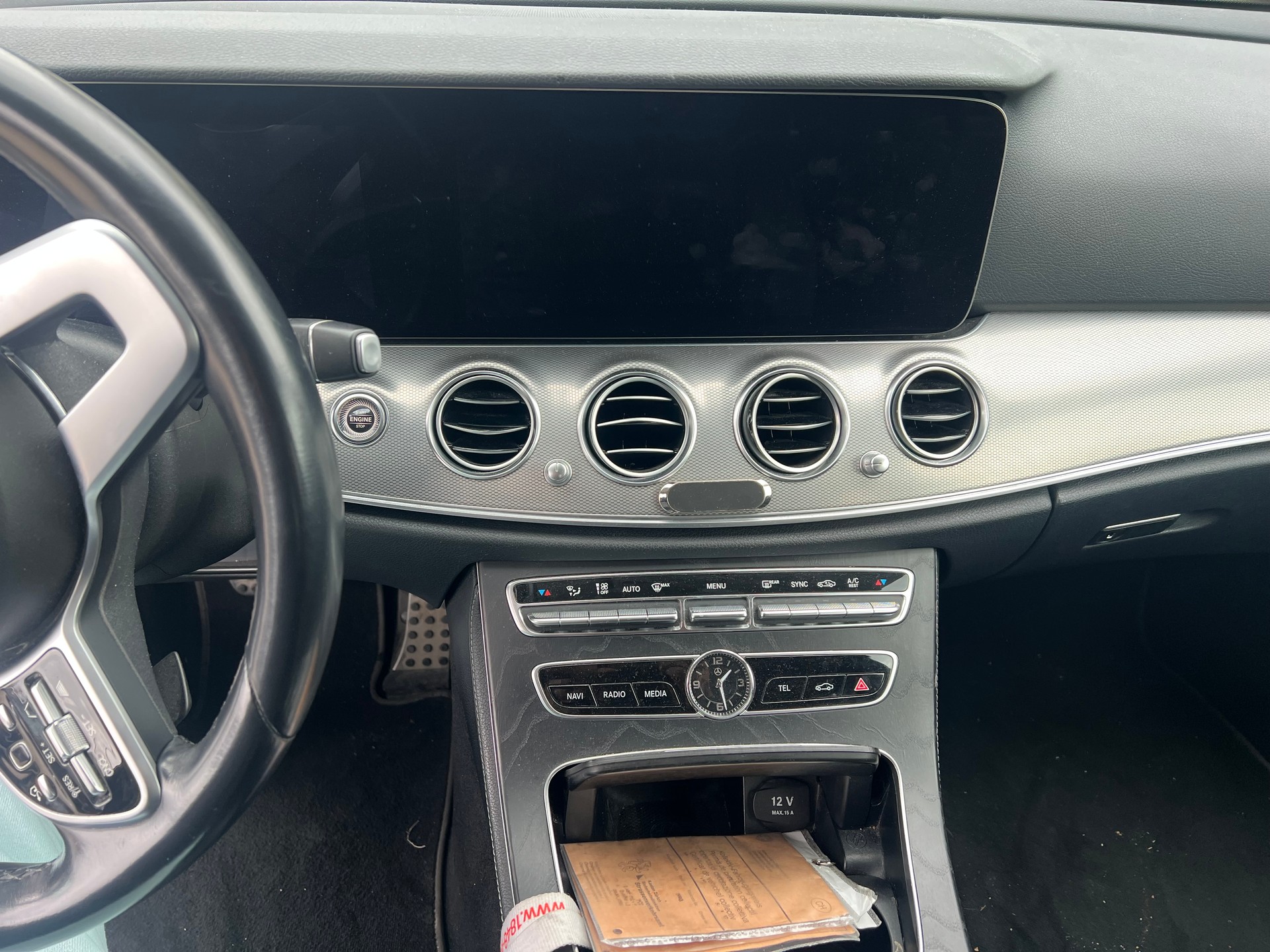 MERCEDES-BENZ E 200 AMG Line 9G-Tronic-image-6