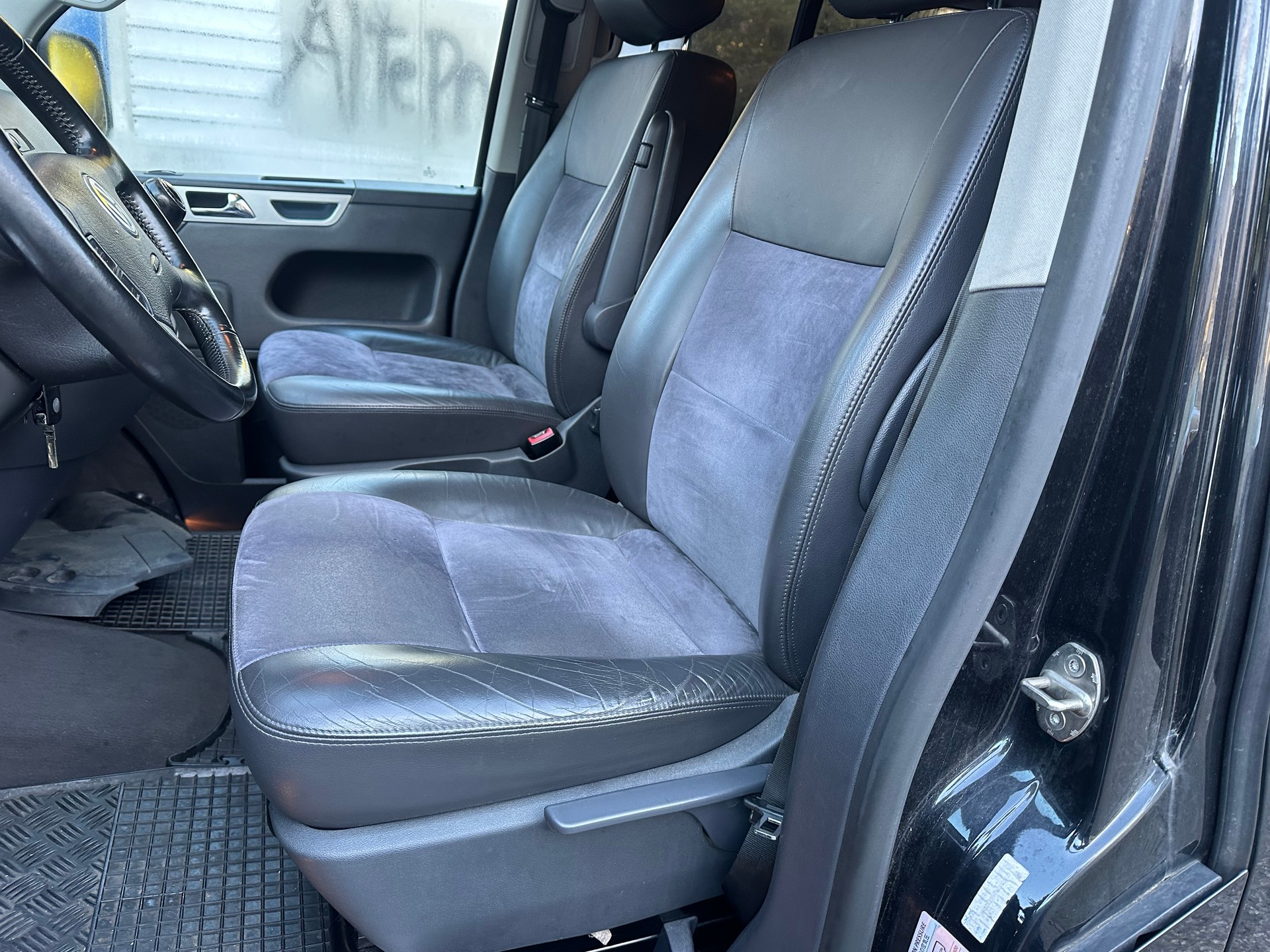 VW T5 Multivan Highline 3.2 V6 4M-image-6