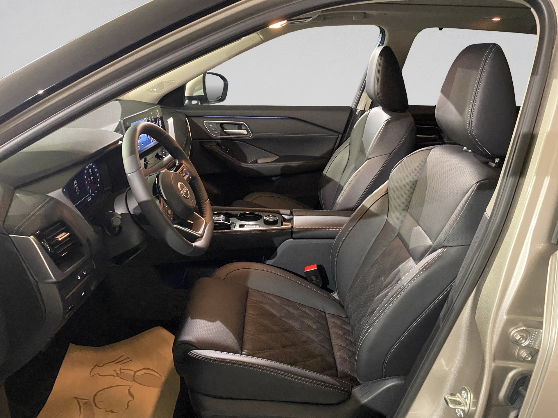 NISSAN X-Trail 1.5 VC-T e-Power 4WD 7 Sitze Tekna+-image-5