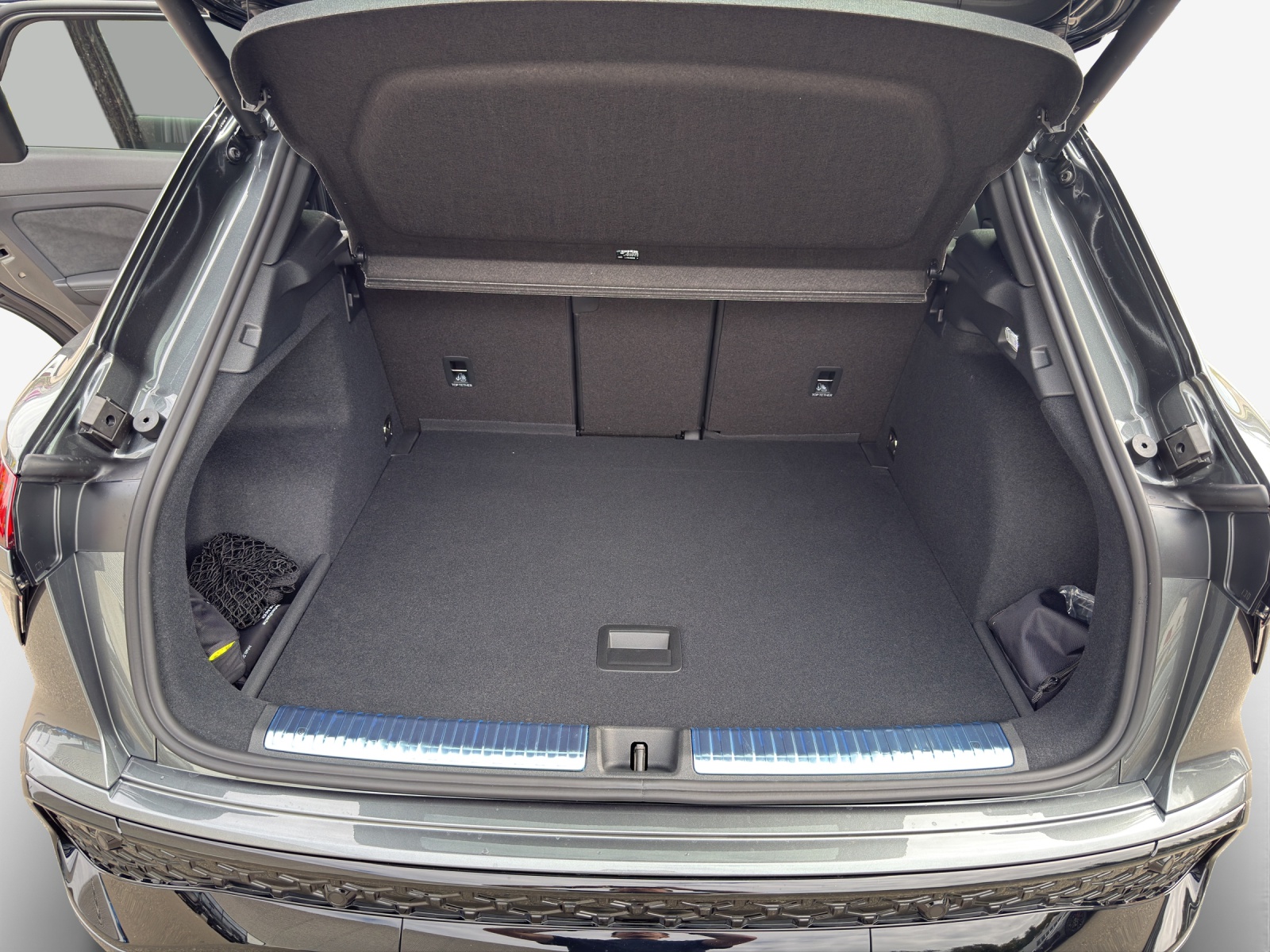 AUDI Q3 SUV TFSI quattro 195 kW S tronic-image-12
